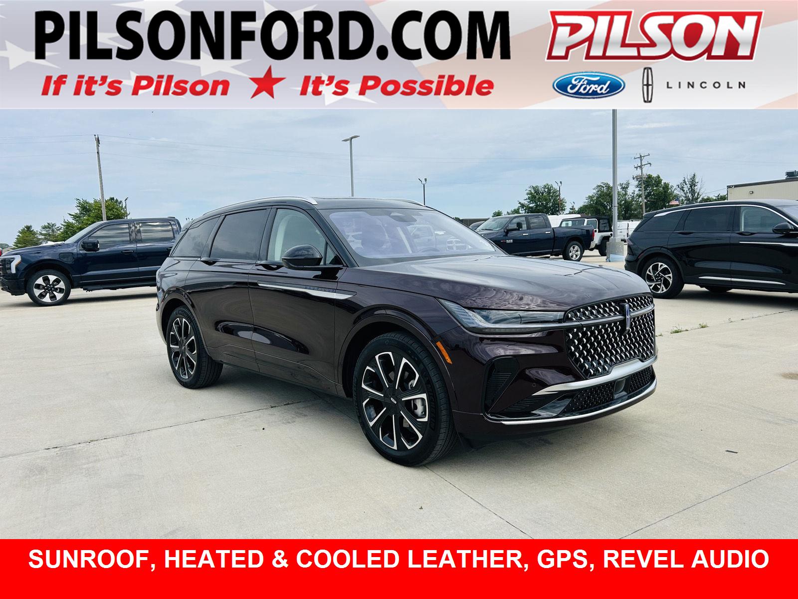 Diamond Red Metallic Tinted Clearcoat 2025 Lincoln Nautilus SUV / Crossover All-Wheel Drive 8-Speed Automatic