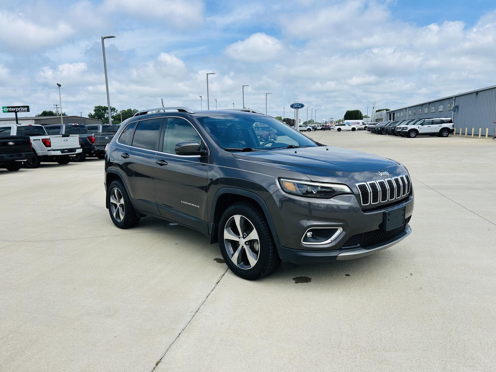 Gray (Granite Crystal Metallic Clearcoat) 2019 Jeep Cherokee SUV / Crossover Four-Wheel Drive 9-Speed Automatic