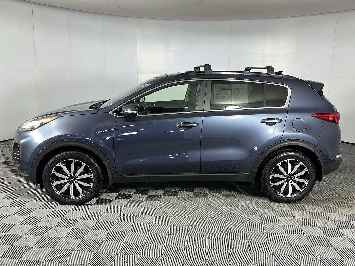 Used 2019 Pacific Blue Kia EX image 17