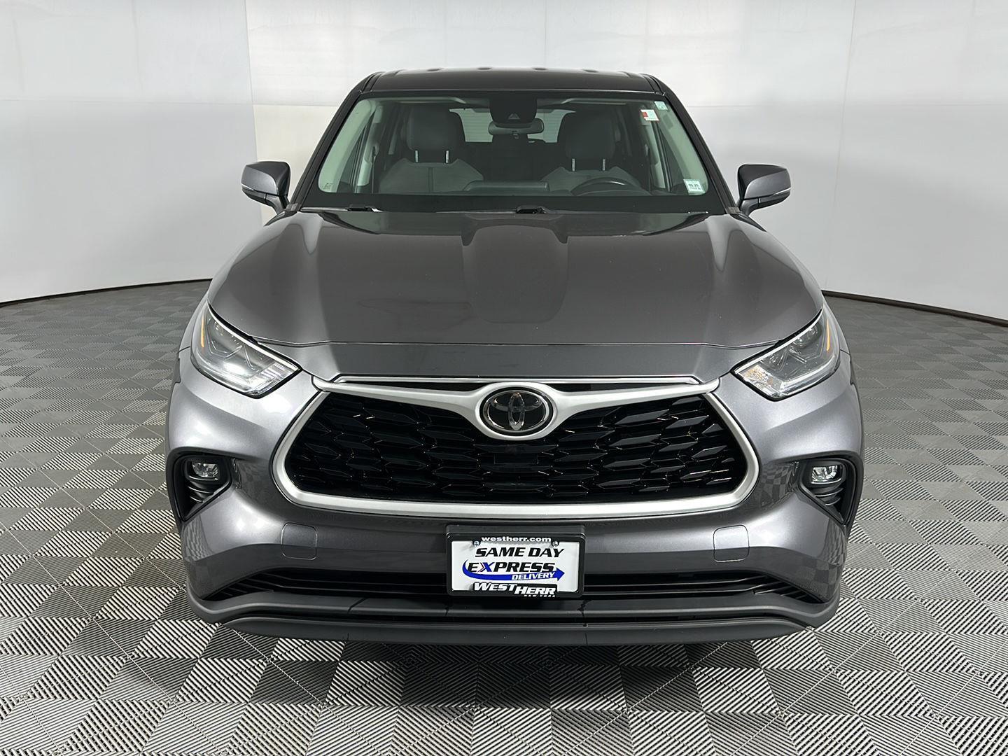 Used 2021 Magnetic Gray Metallic Toyota LE image 11