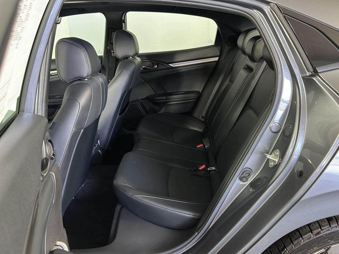 Used 2019 Polished Metal Metallic Honda Sport Touring image 29