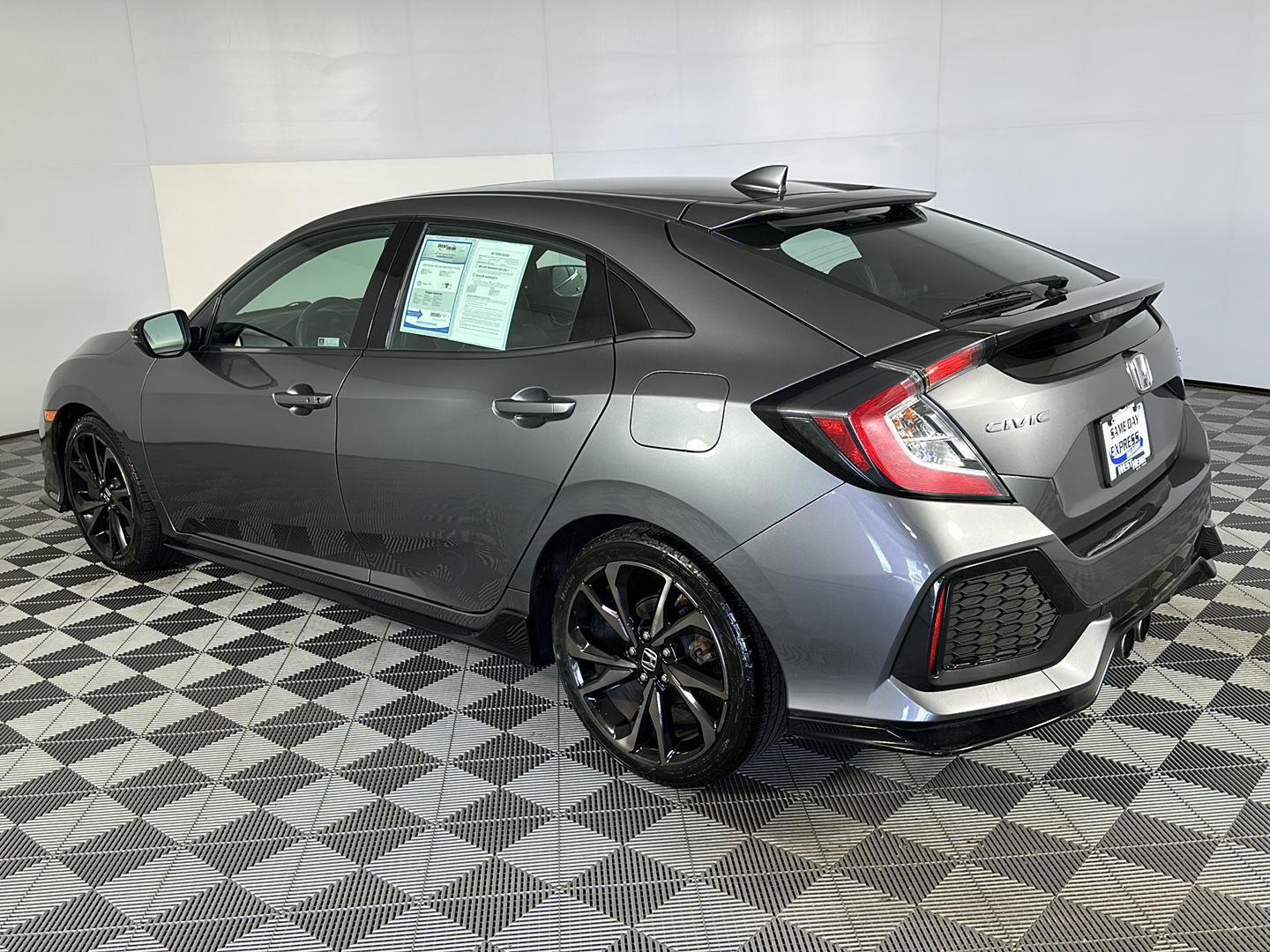 Used 2019 Polished Metal Metallic Honda Sport Touring image 4