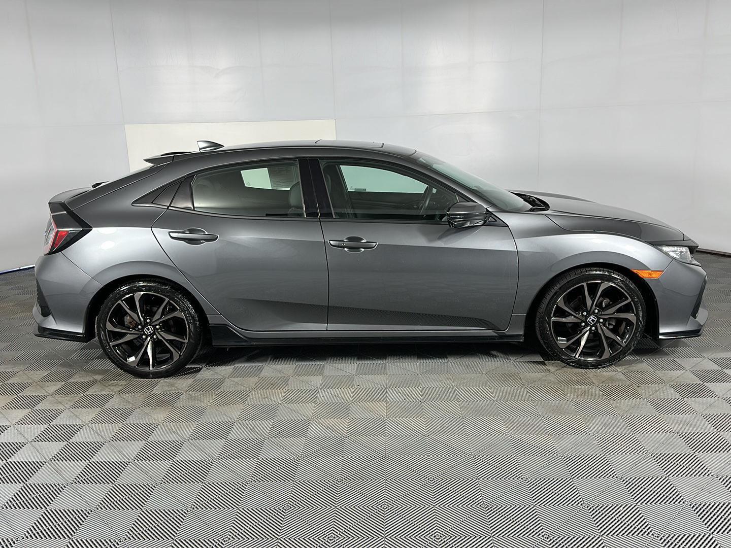 Used 2019 Polished Metal Metallic Honda Sport Touring image 31