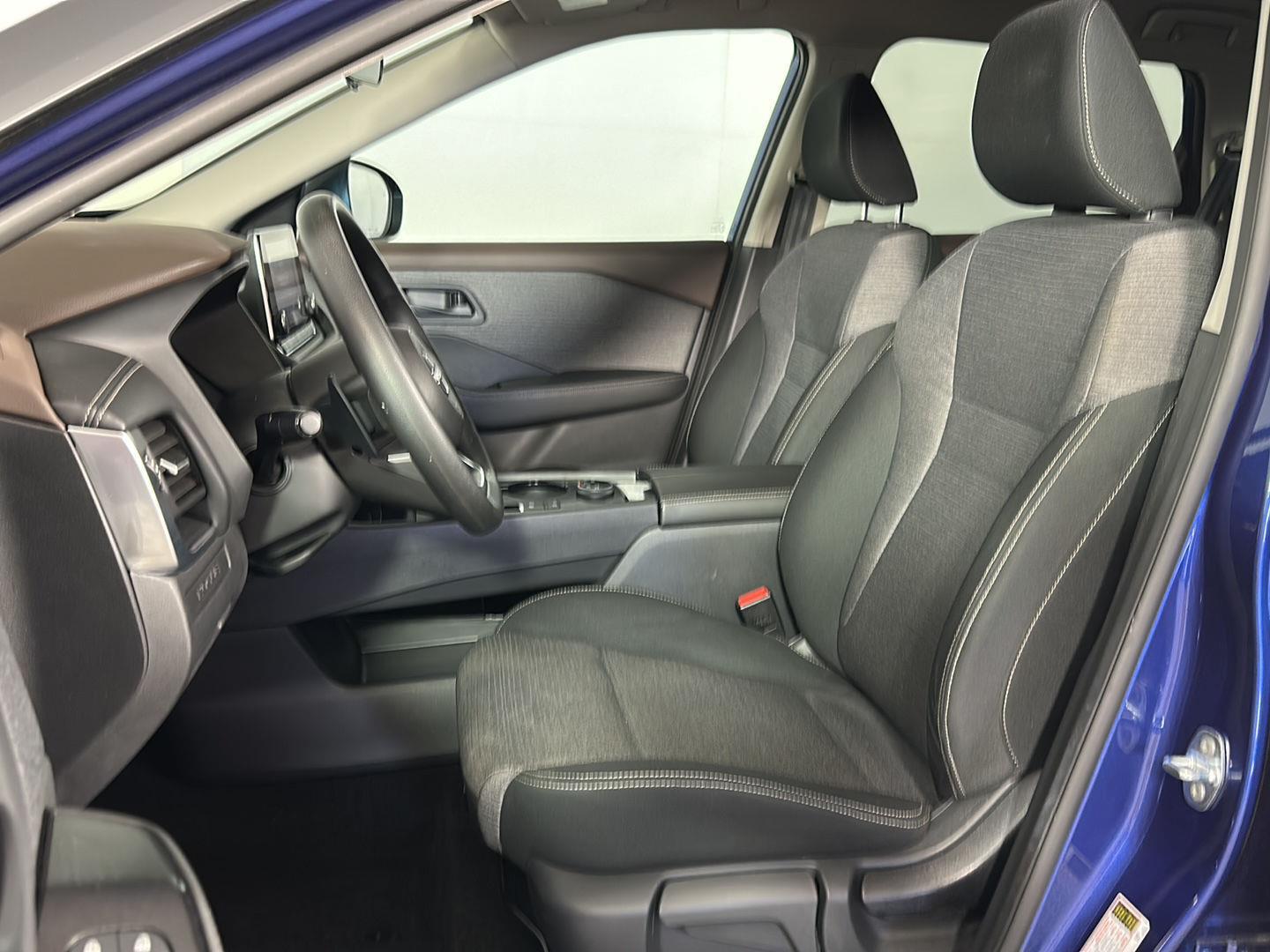 Used 2022 Caspian Blue Metallic Nissan S image 6