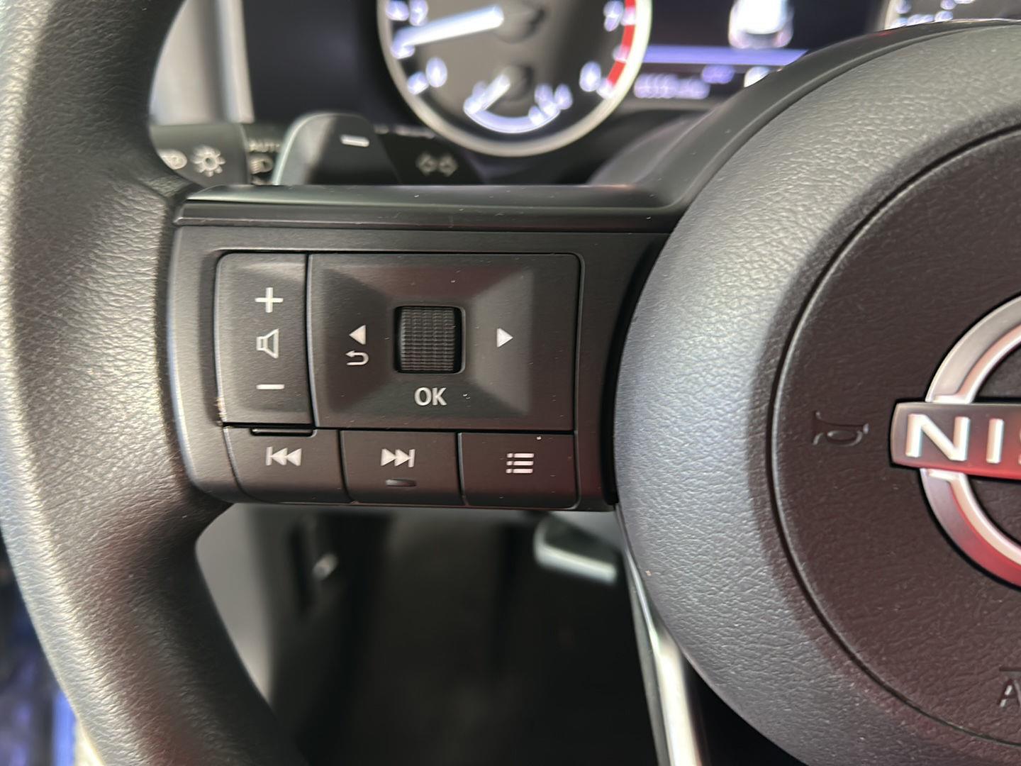 Used 2022 Caspian Blue Metallic Nissan S image 21