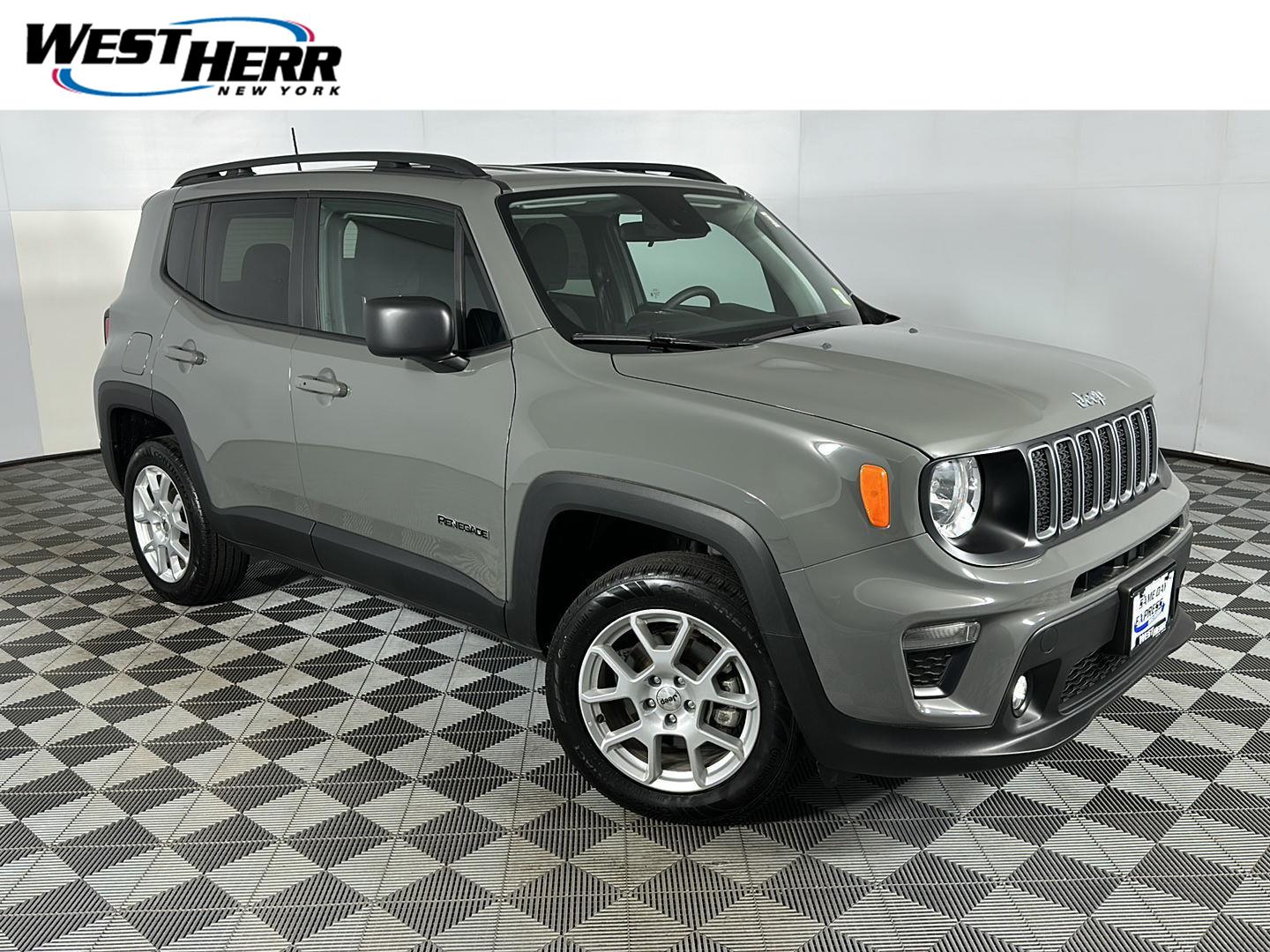  2022 Jeep Renegade Latitude 4WD   