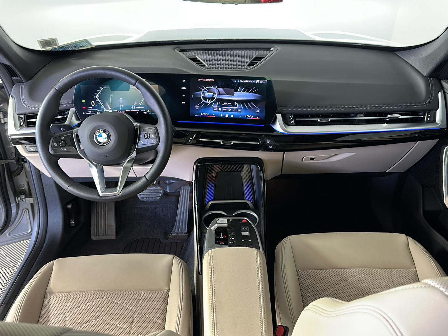 Used 2025 Space Silver Metallic BMW xDrive28i image 2