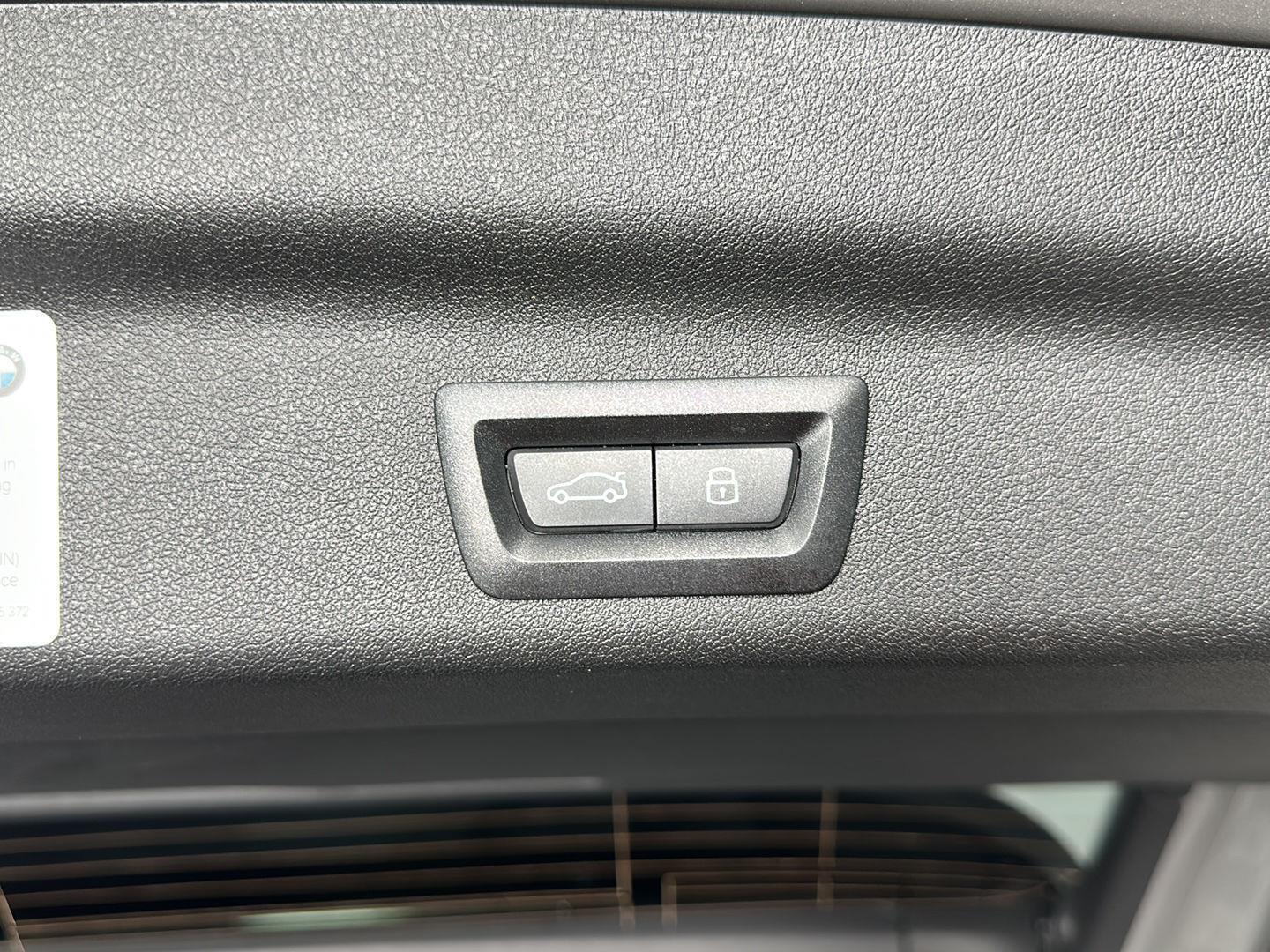 Used 2025 Space Silver Metallic BMW xDrive28i image 27