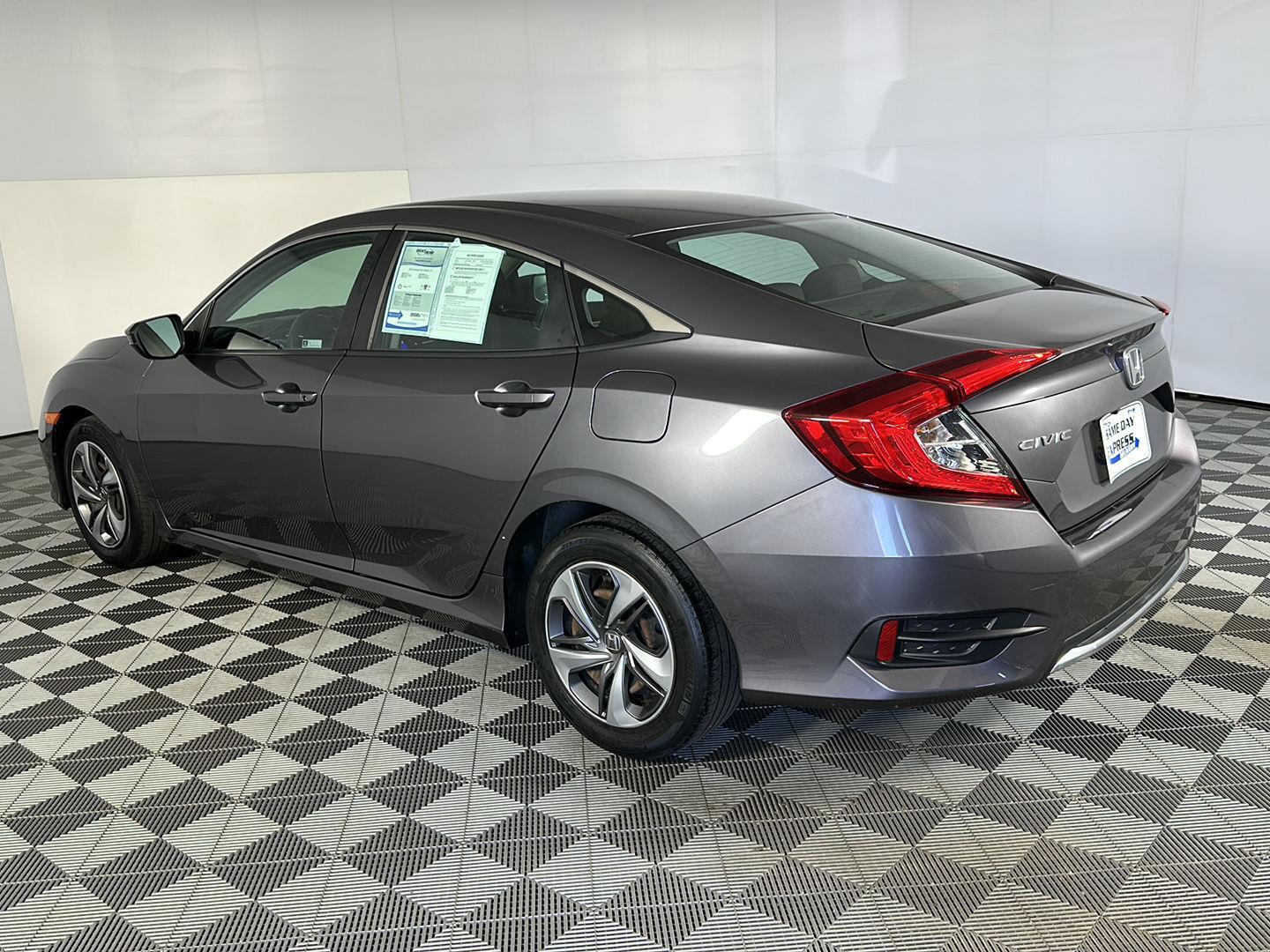 Used 2019 Modern Steel Metallic Honda LX image 4
