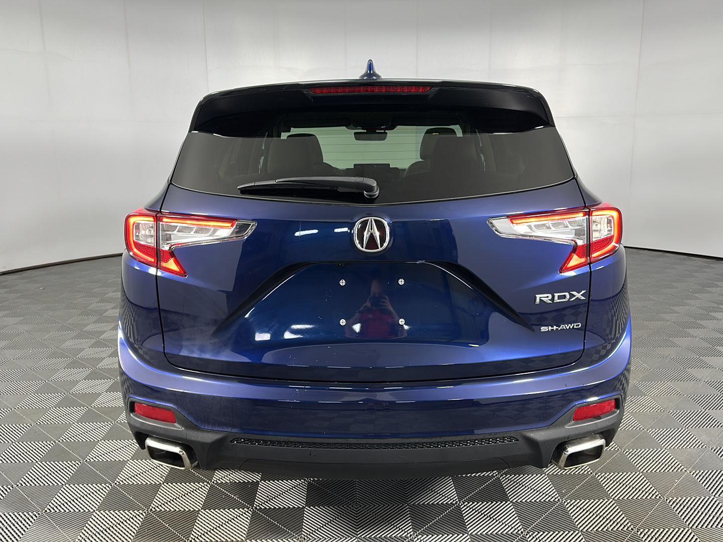 Used 2024 Fathom Blue Pearl Acura SH-AWD image 9