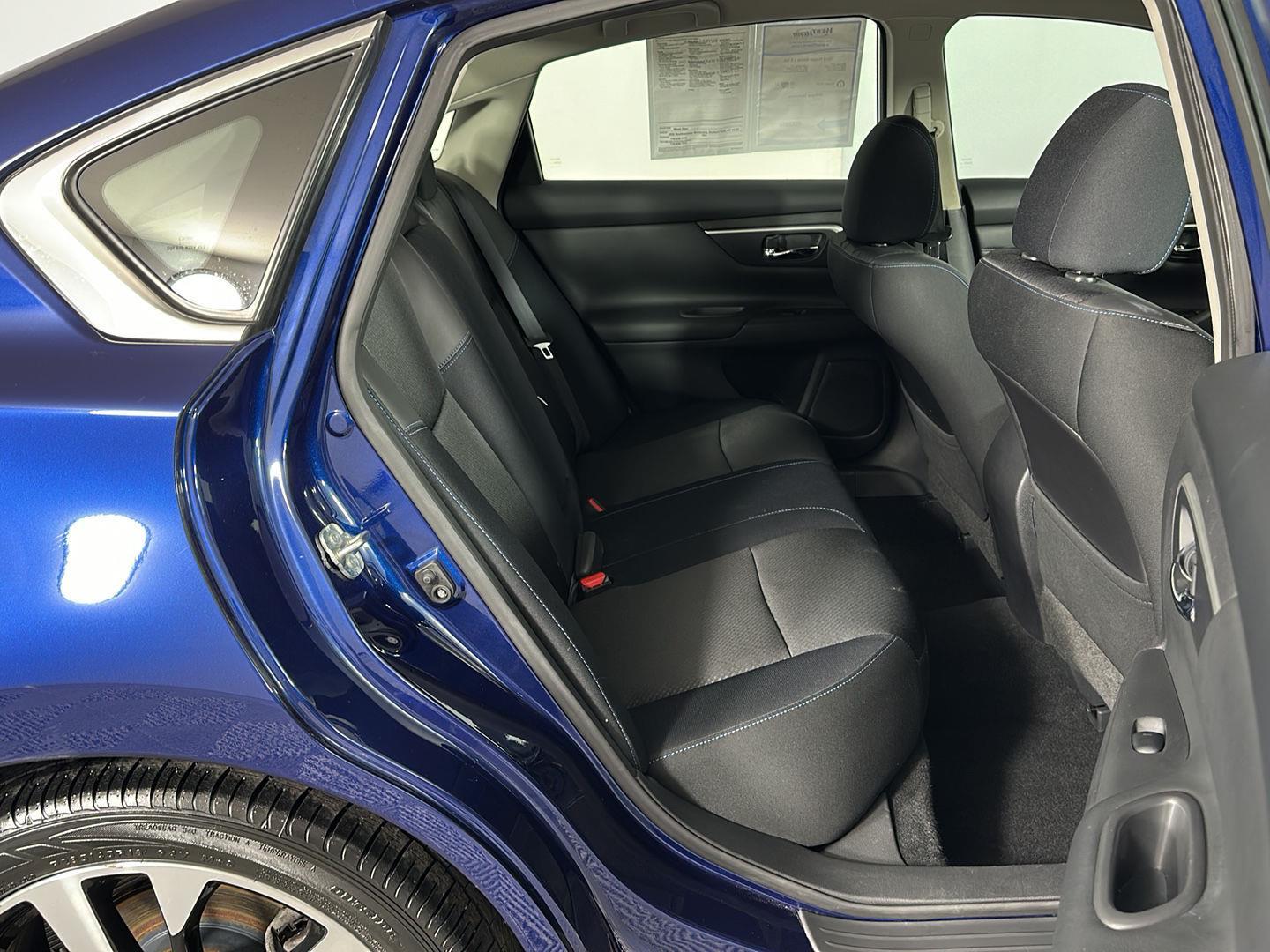 Used 2018 Deep Blue Pearl Nissan 2.5 SR image 28