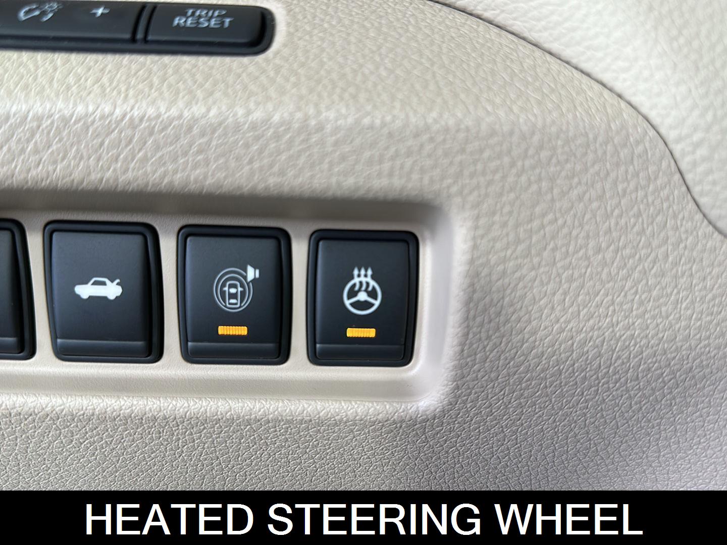 Used 2013 Pearl White Nissan 3.5 SL image 9