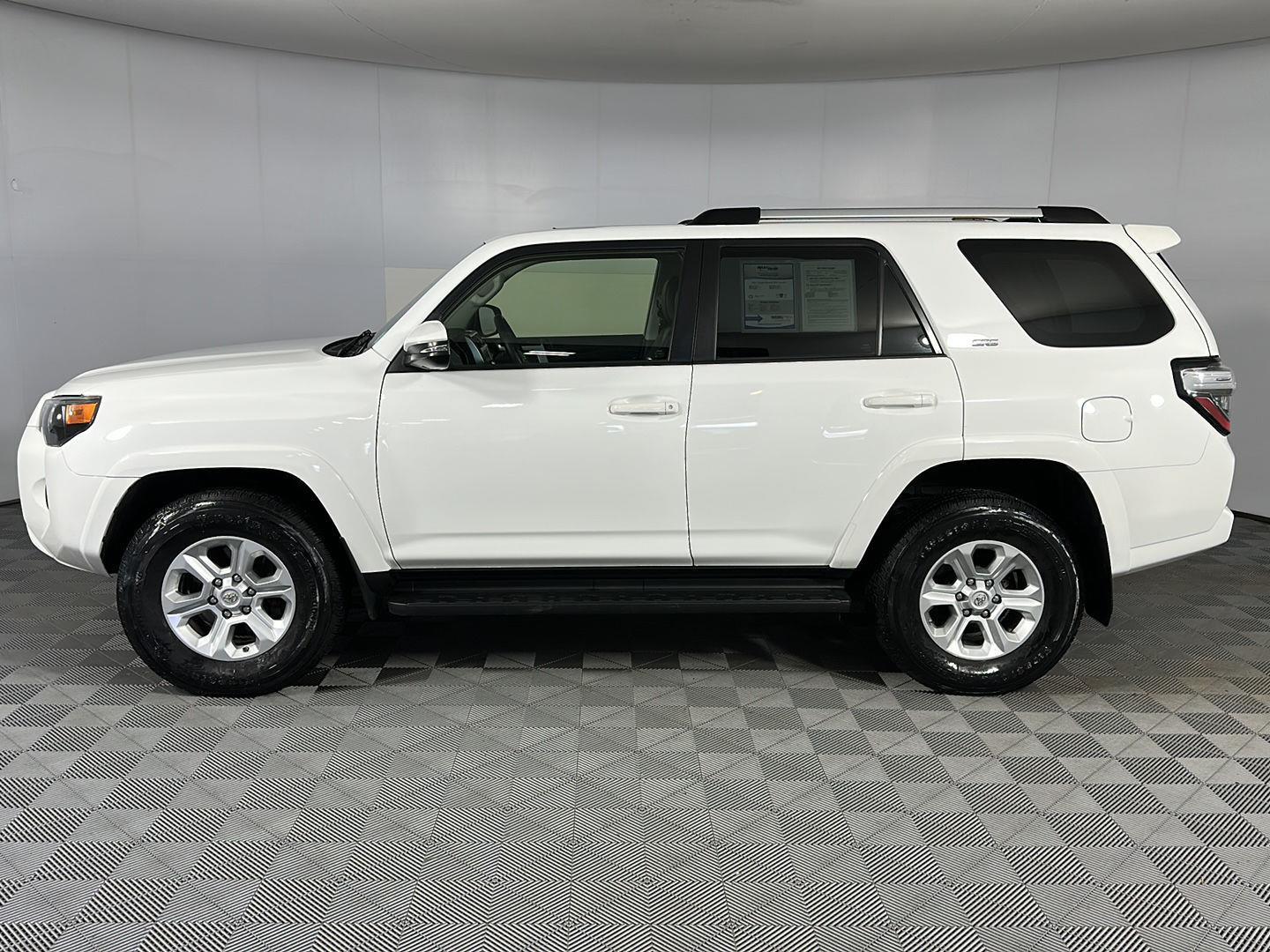 Used 2021 Super White Toyota SR5 Premium image 17