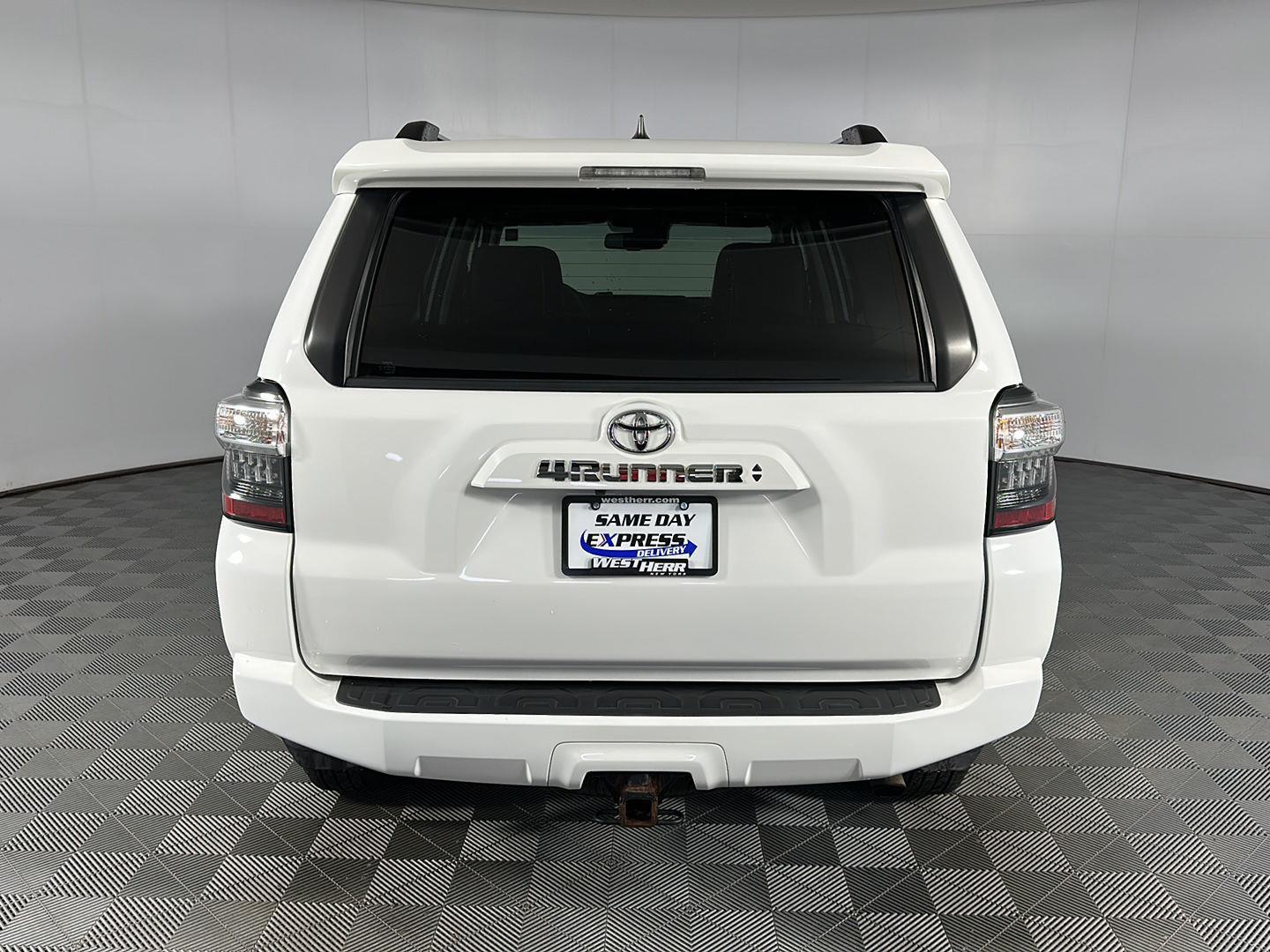 Used 2021 Super White Toyota SR5 Premium image 10