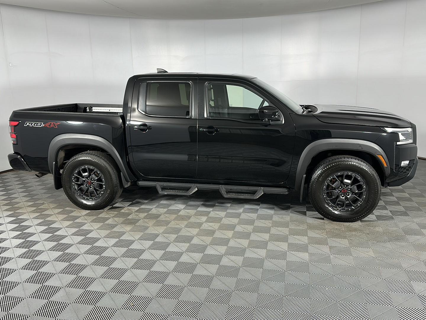Used 2023 Super Black Nissan PRO-4X image 31