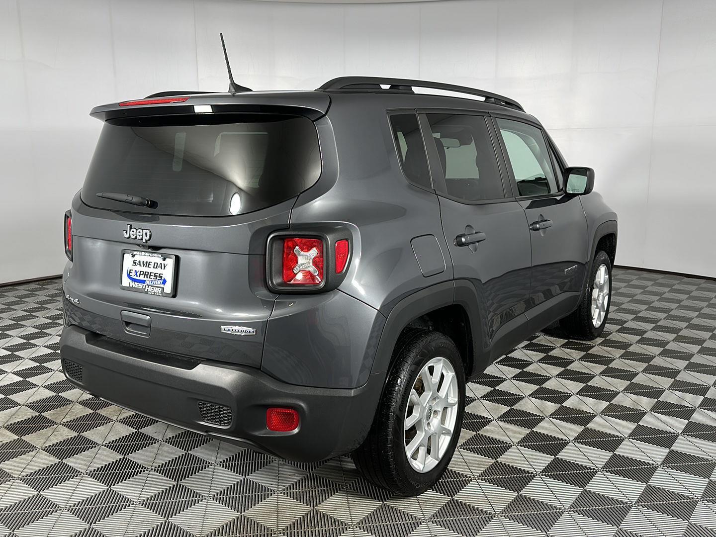 Used 2022 Graphite Gray Jeep Latitude image 26