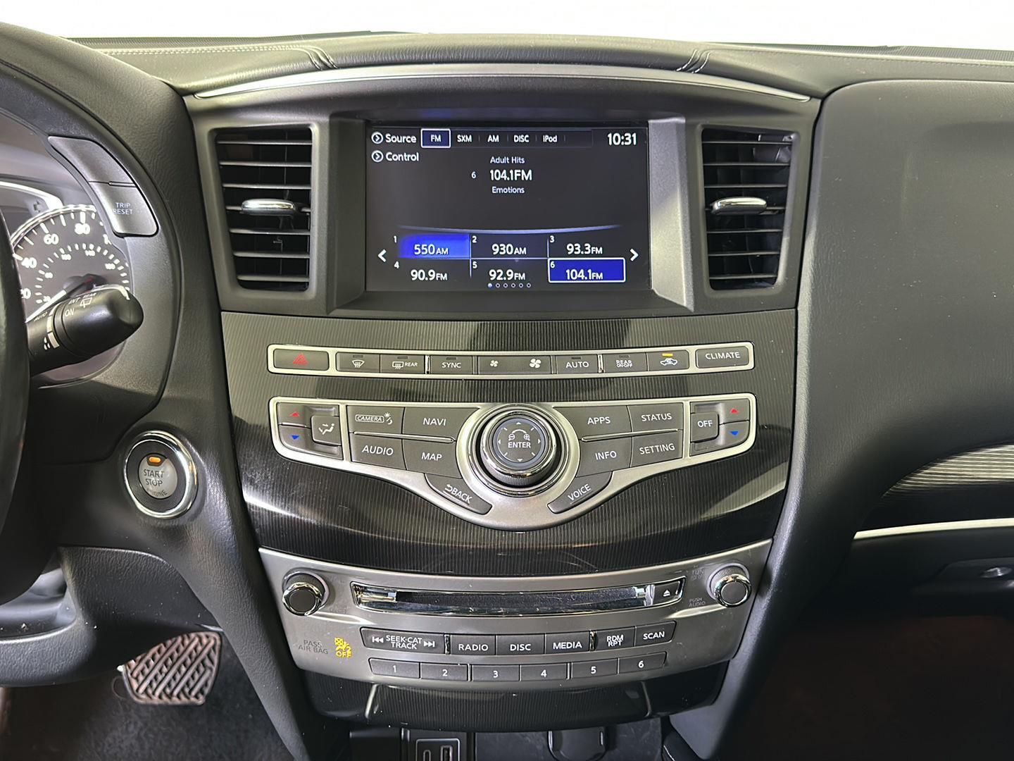 Used 2019 Majestic White INFINITI LUXE image 27