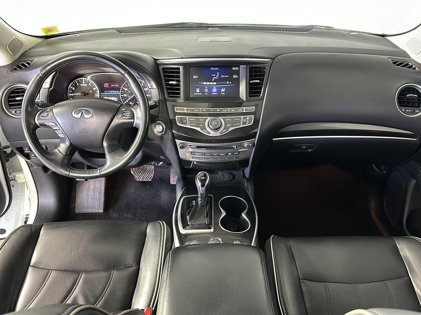 Used 2019 Majestic White INFINITI LUXE image 2