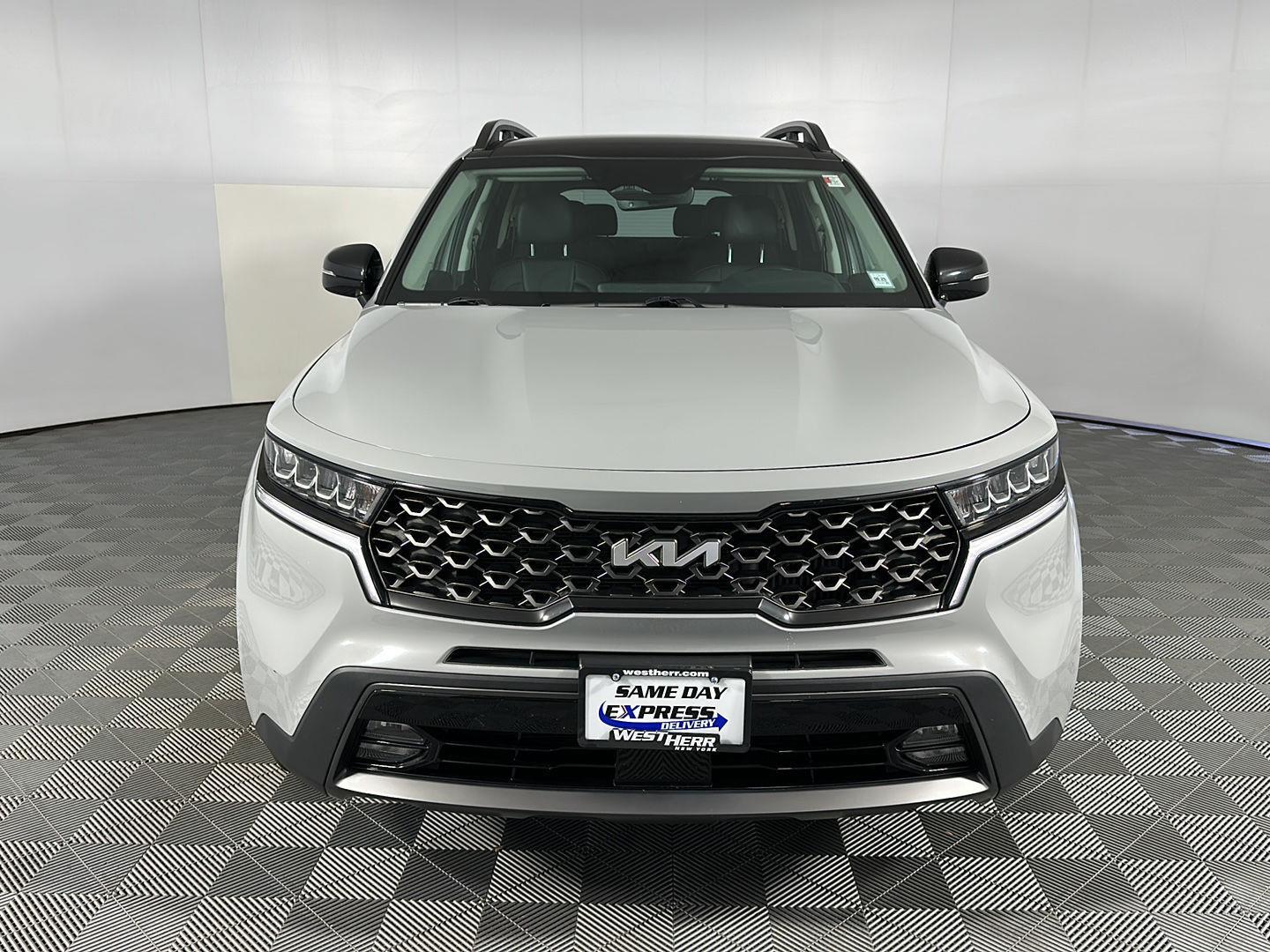 Used 2023 Wolf Gray Kia X-Line EX image 15