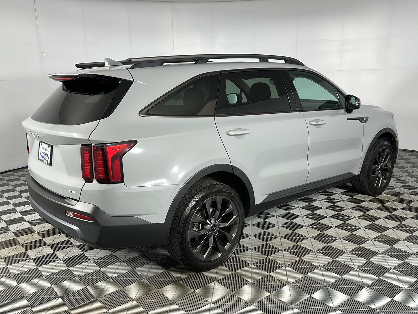 Used 2023 Wolf Gray Kia X-Line EX image 30