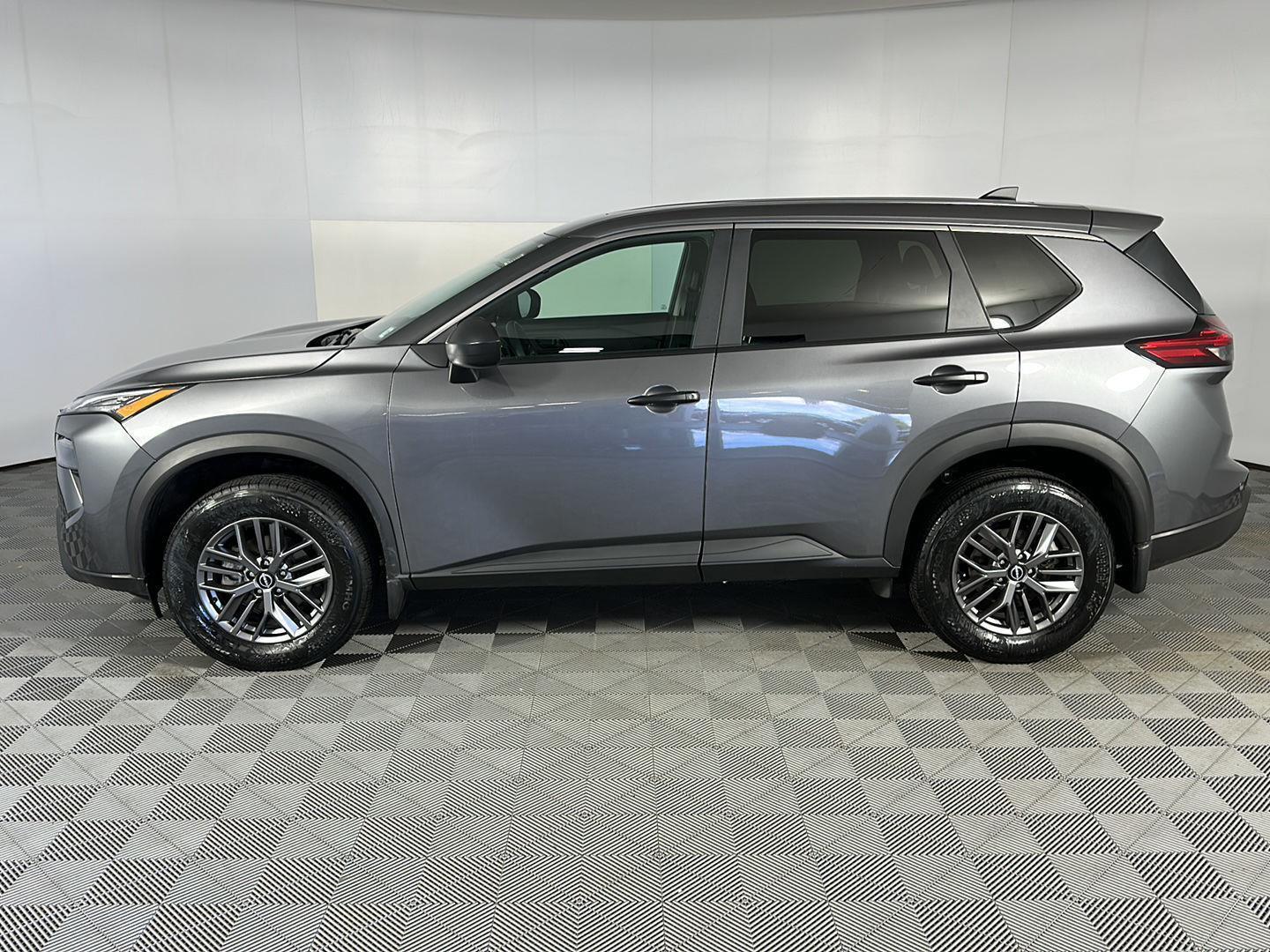 Certified Used 2026 Gun Metallic Nissan S image 16
