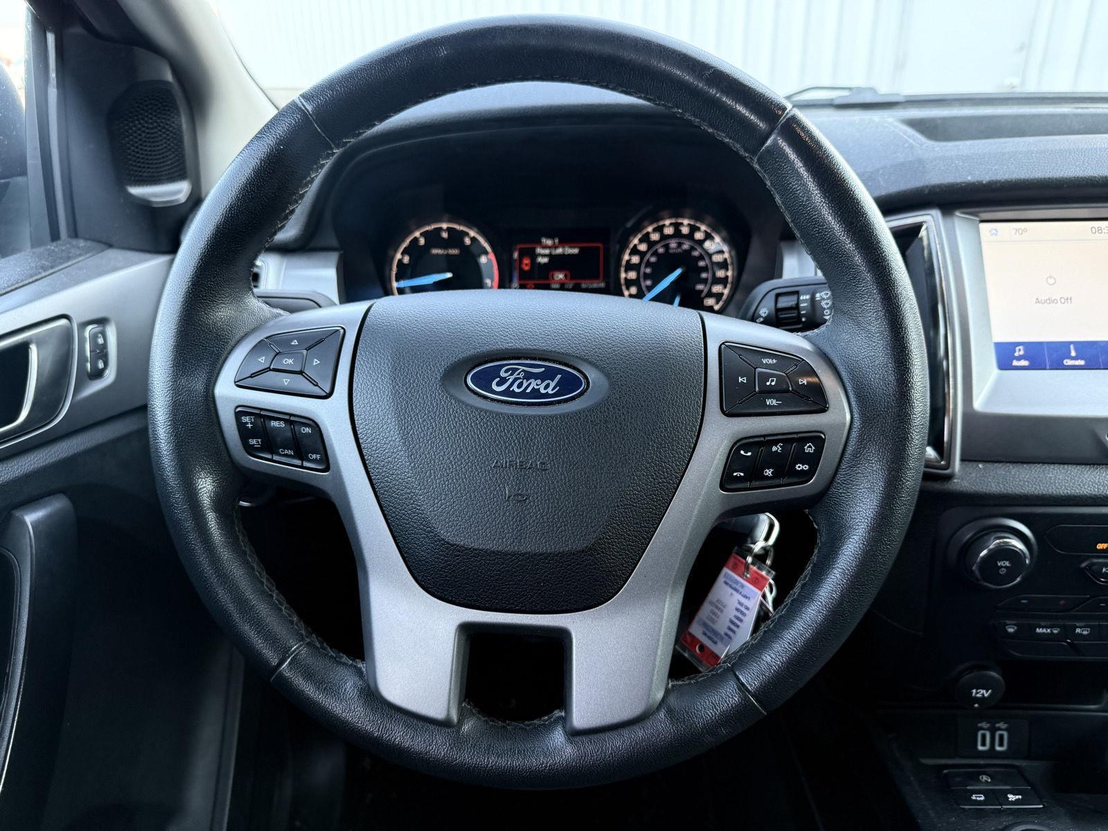Used 2022 Velocity Blue Ford XLT image 7