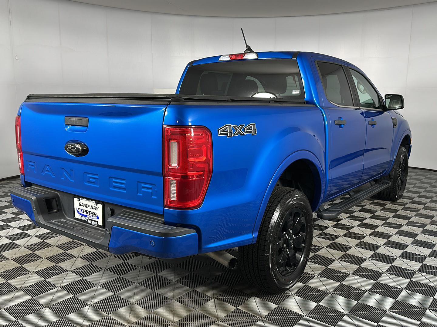 Used 2022 Velocity Blue Ford XLT image 25