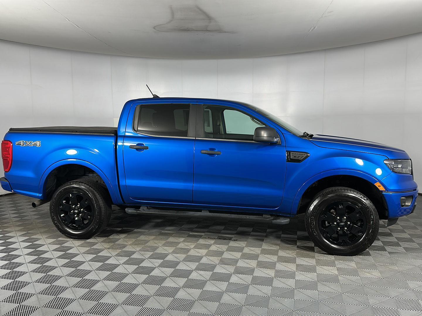 Used 2022 Velocity Blue Ford XLT image 26