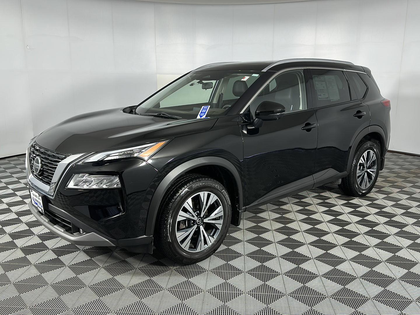 Used 2021 Super Black Nissan SV image 16