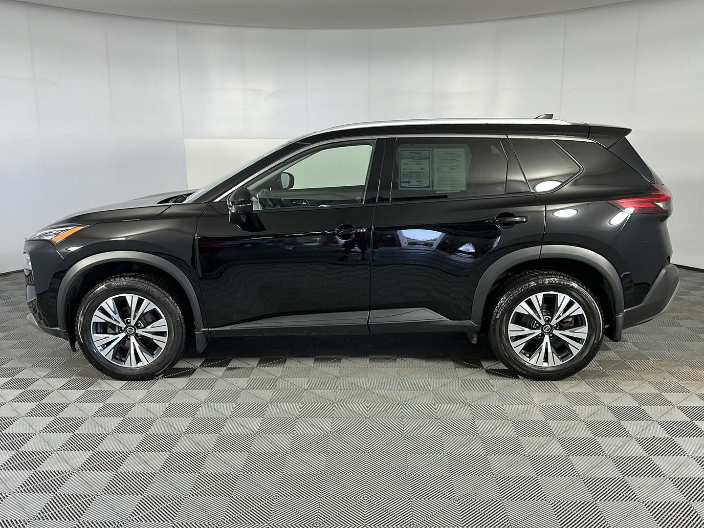 Used 2021 Super Black Nissan SV image 17