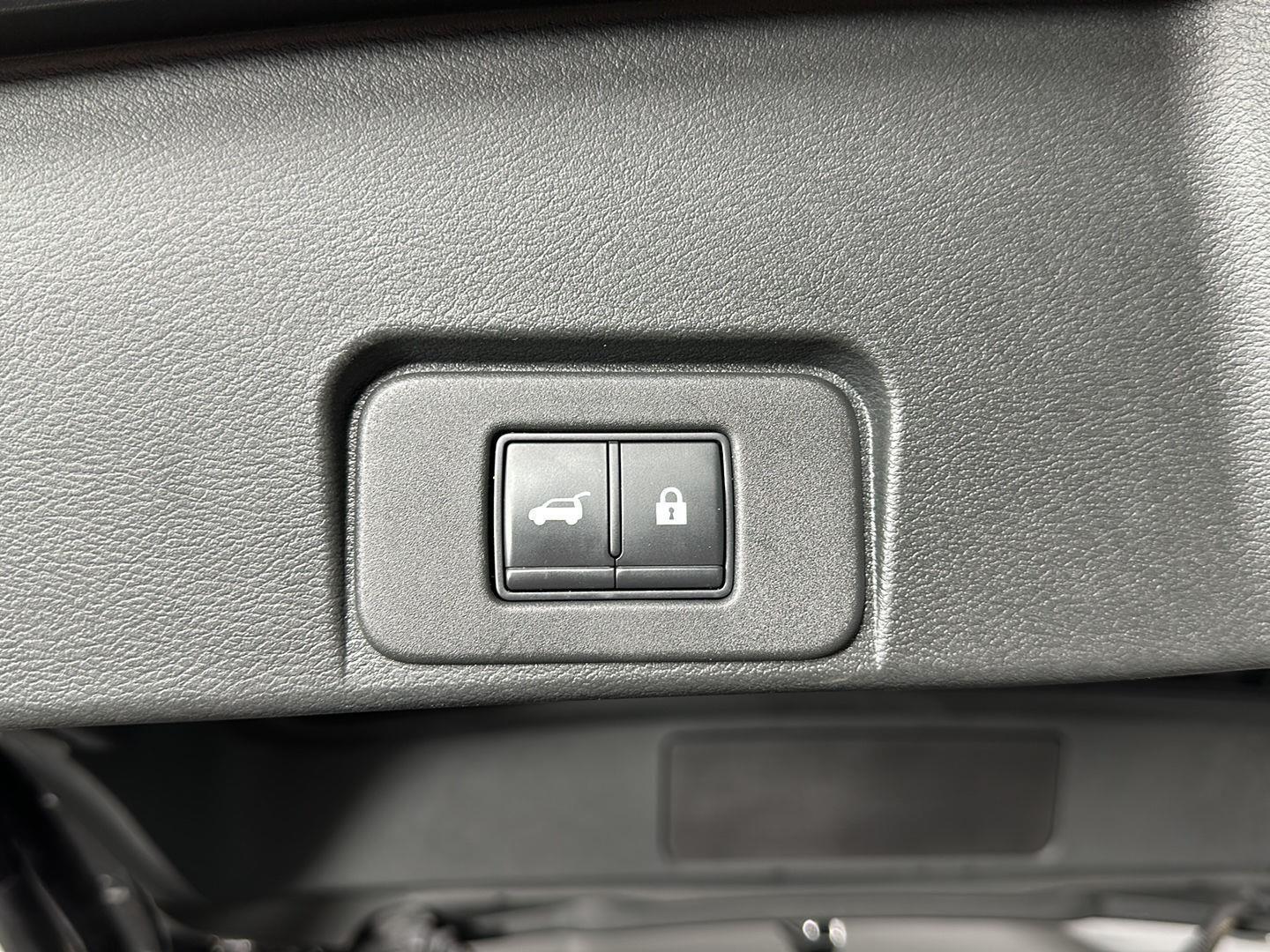 Used 2021 Super Black Nissan SV image 28