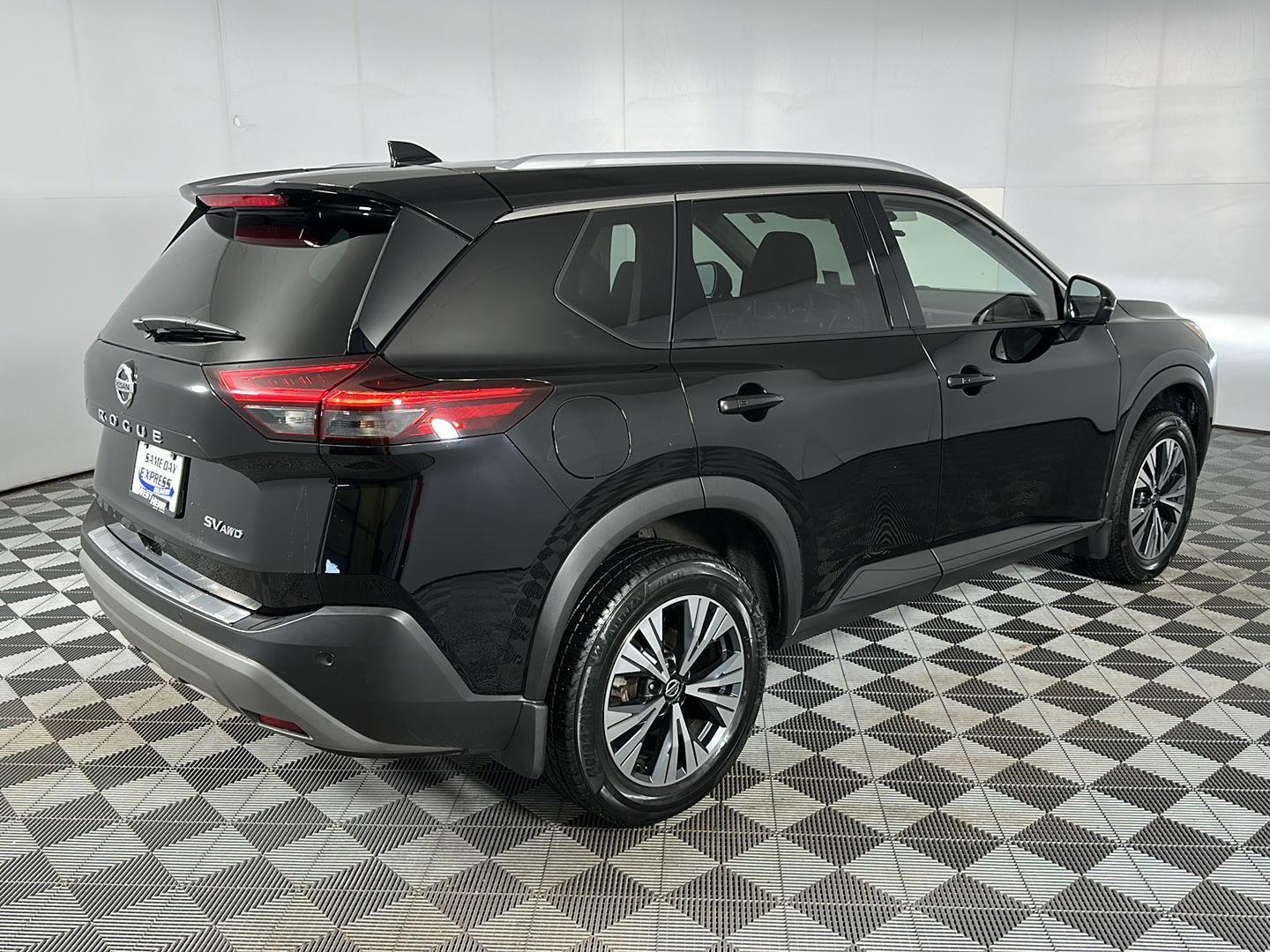 Used 2021 Super Black Nissan SV image 29