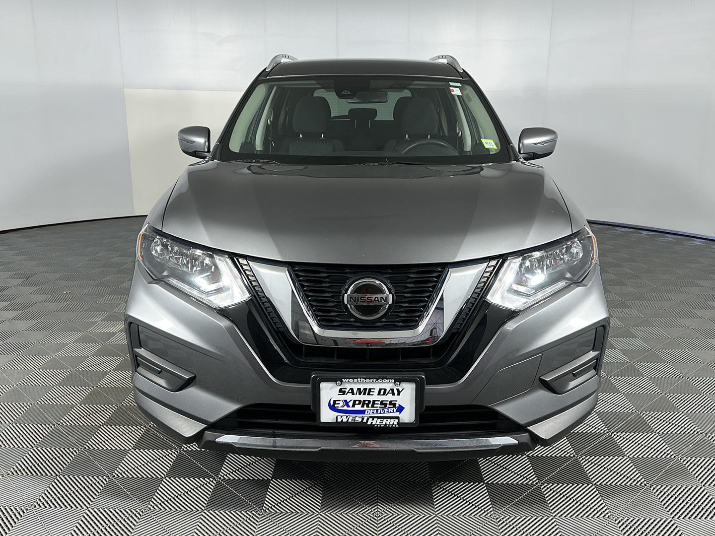 Used 2019 Gun Metallic Nissan SV image 3