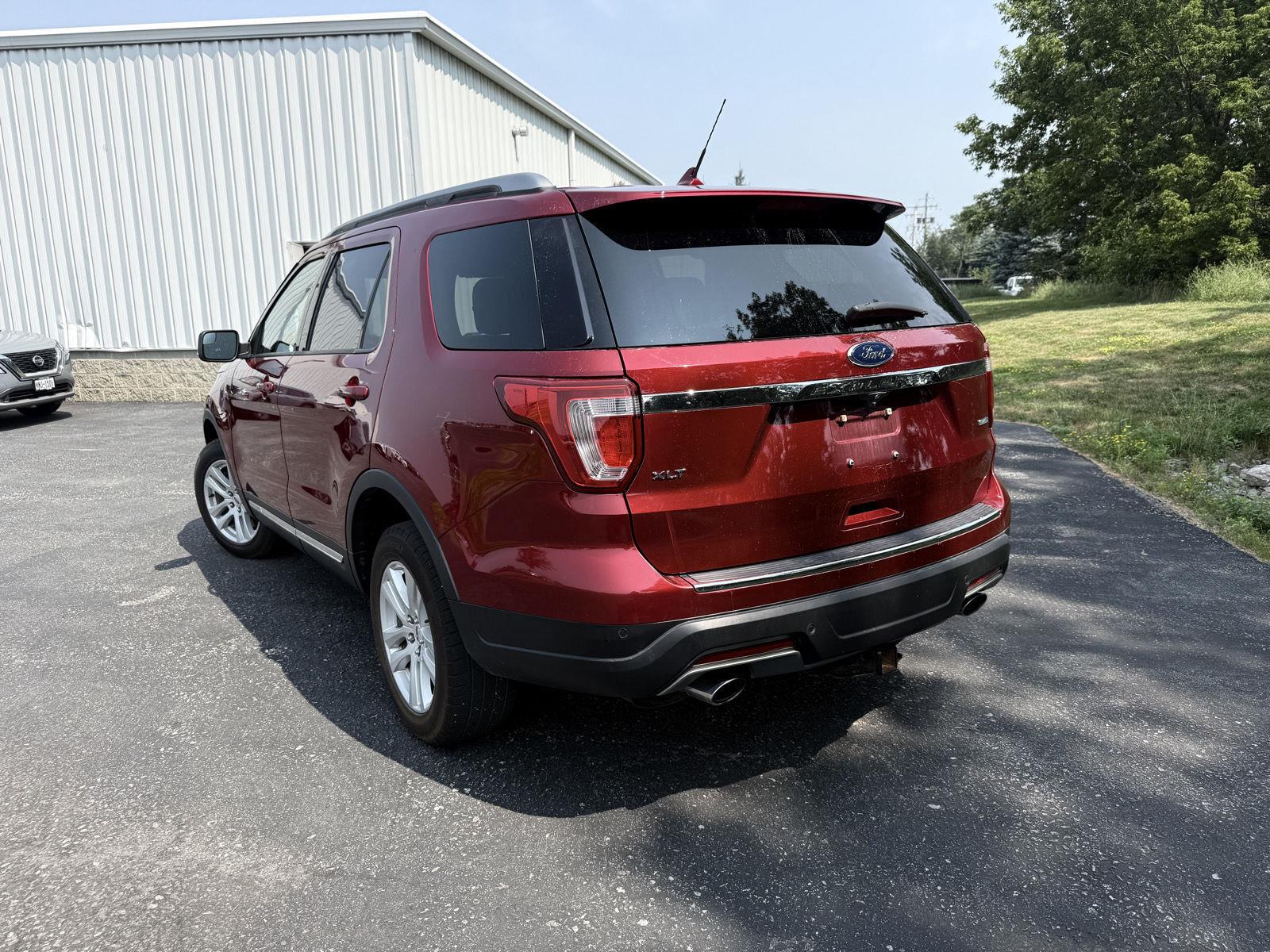 Used 2018 Ruby Red Metallic Tinted Clearcoat Ford XLT image 2