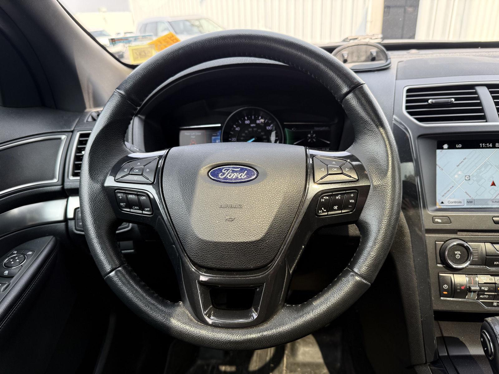 Used 2018 Ruby Red Metallic Tinted Clearcoat Ford XLT image 12