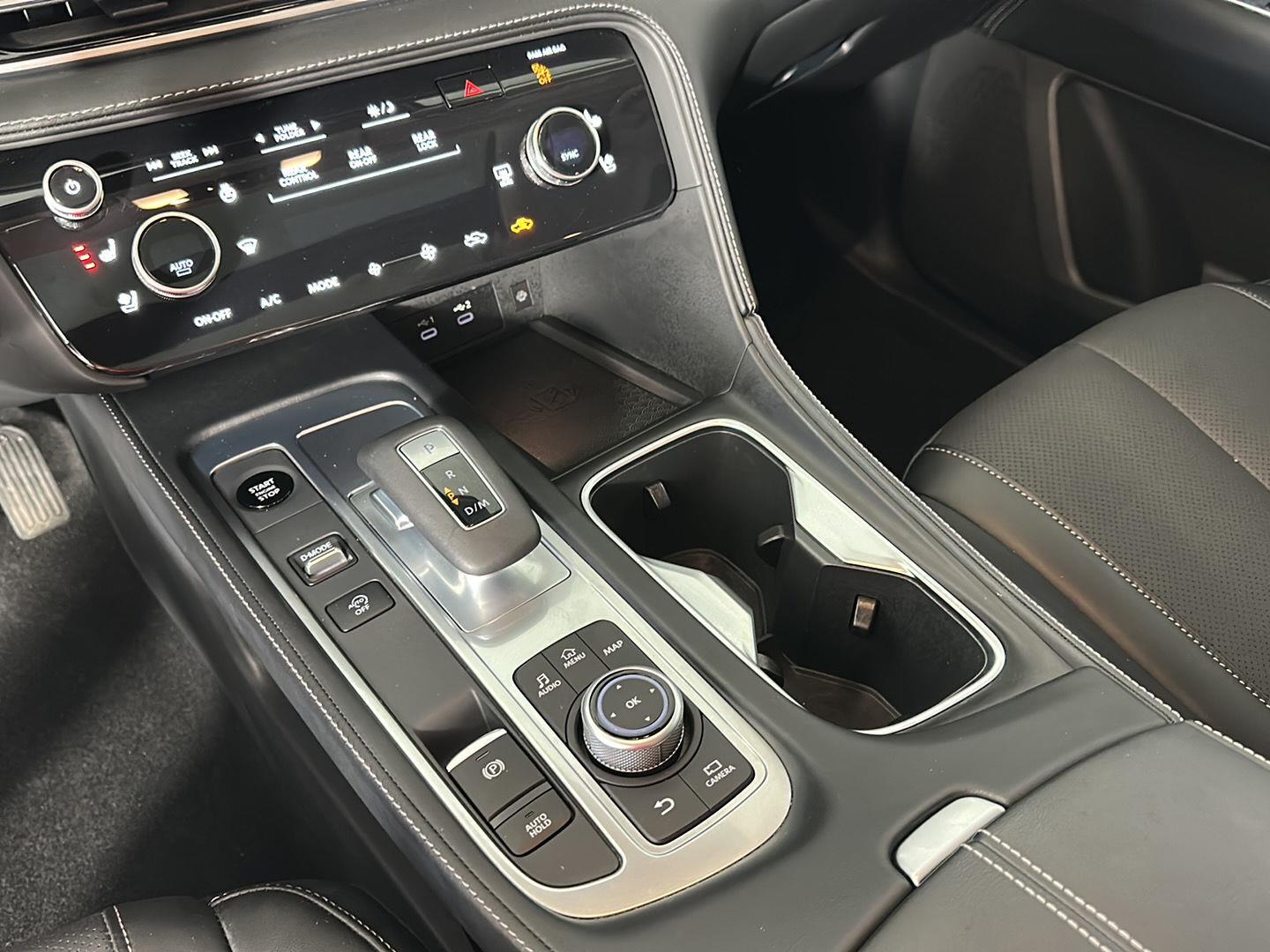 Certified Used 2026 Mineral Black INFINITI LUXE image 31