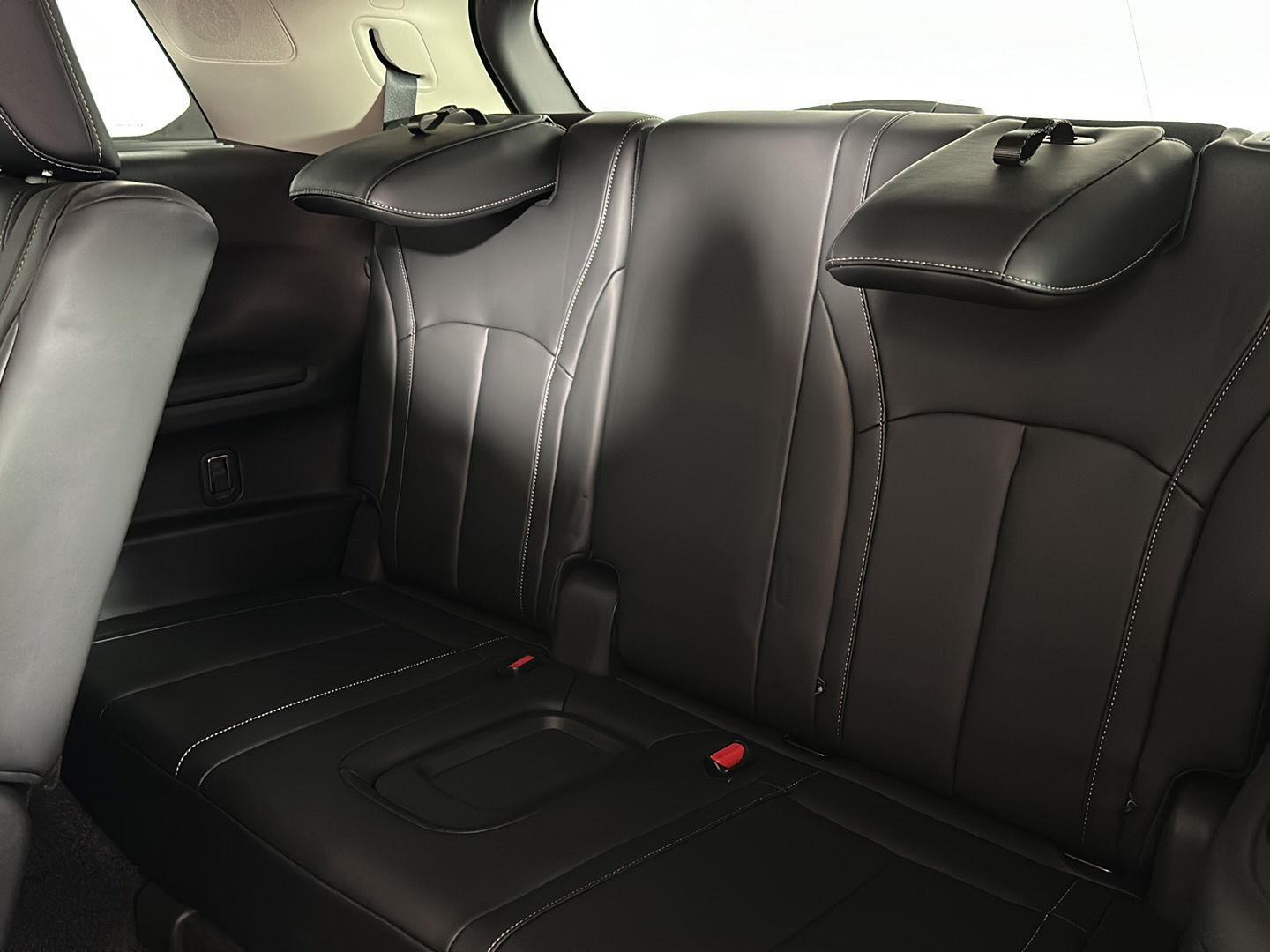 Certified Used 2026 Mineral Black INFINITI LUXE image 34