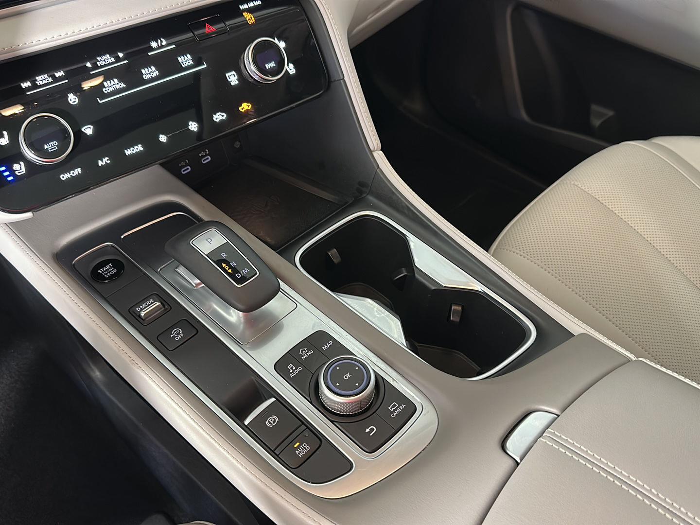 New 2026 Mineral Black INFINITI LUXE image 31
