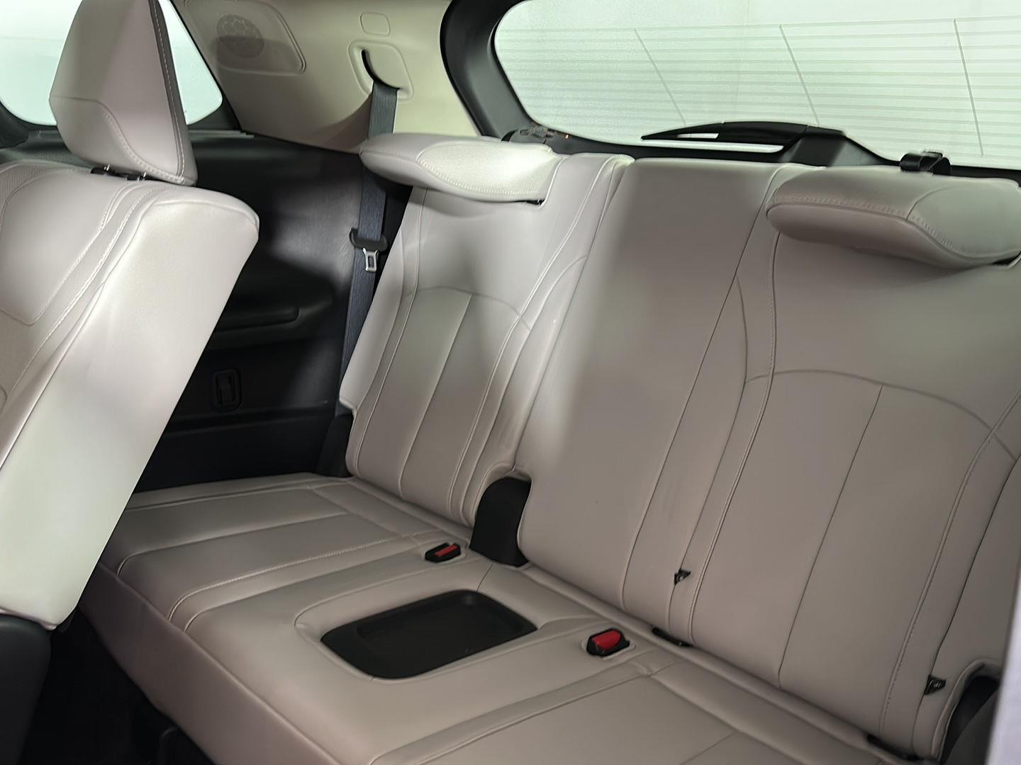 New 2026 Mineral Black INFINITI LUXE image 34