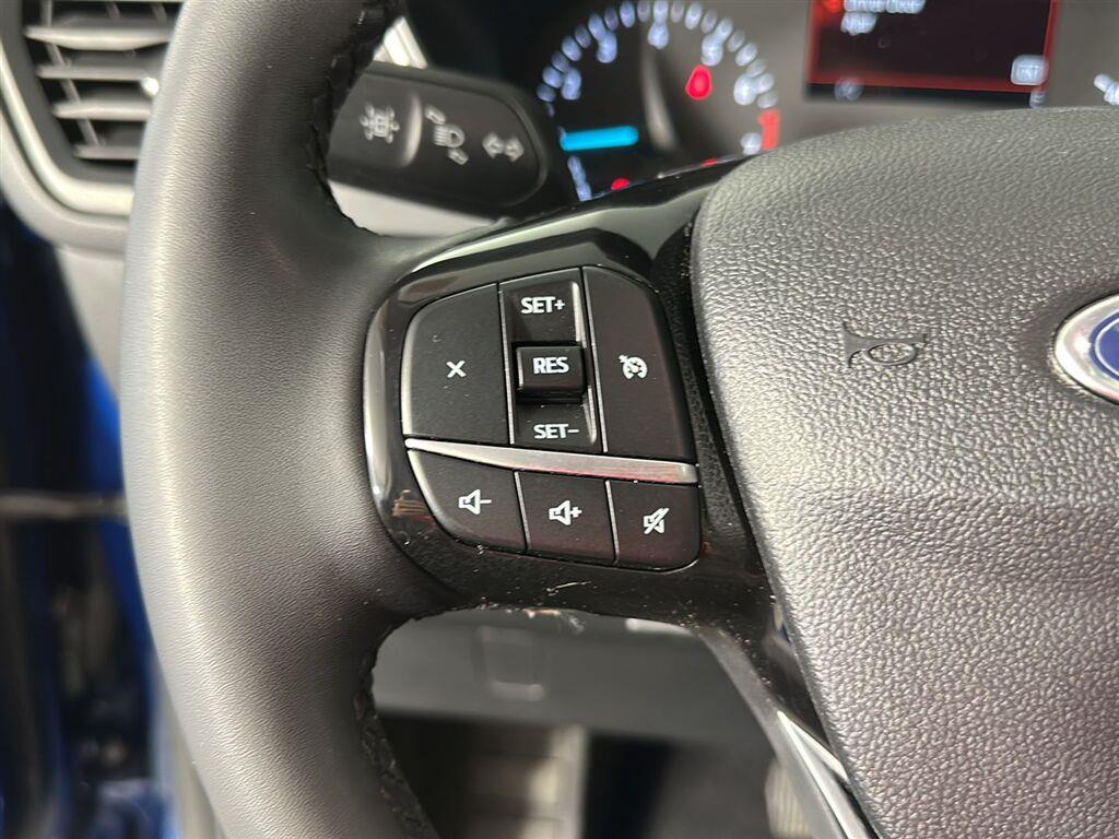 Used 2022 Atlas Blue Ford SE image 17