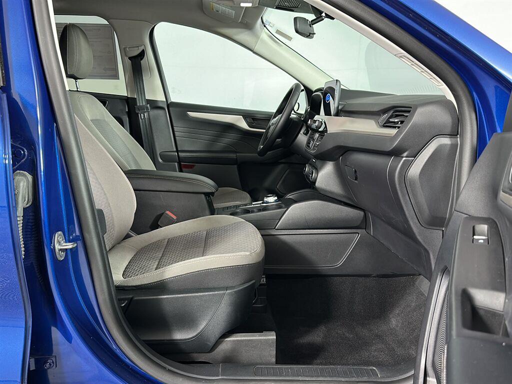 Used 2022 Atlas Blue Ford SE image 27