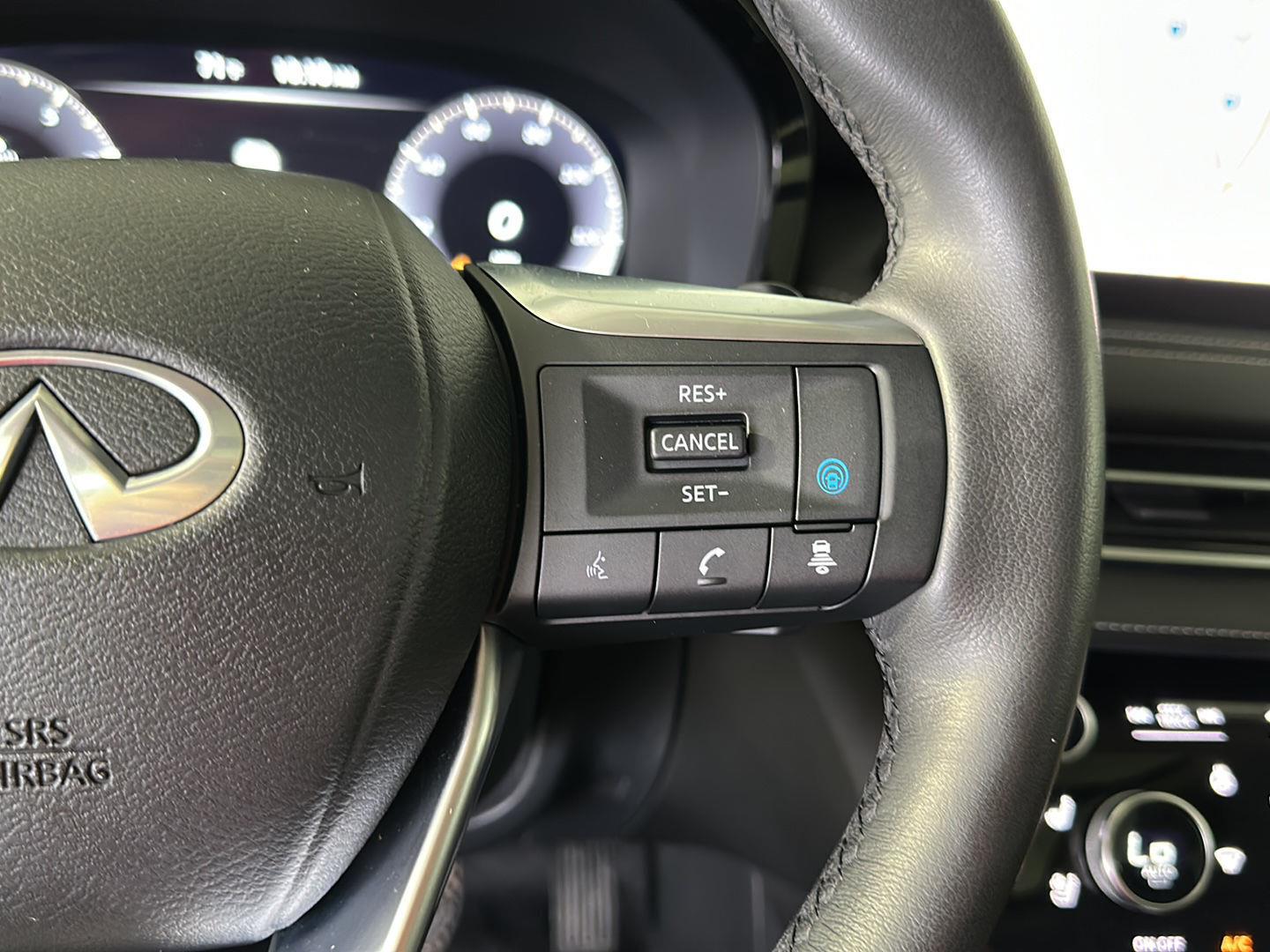 Certified Used 2023 Mineral Black INFINITI LUXE image 24