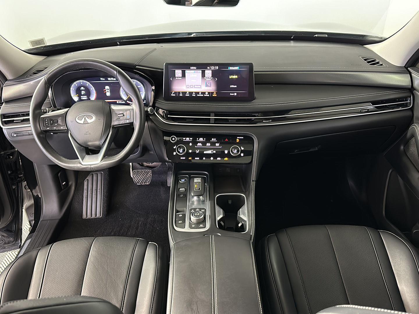 Certified Used 2023 Mineral Black INFINITI LUXE image 3