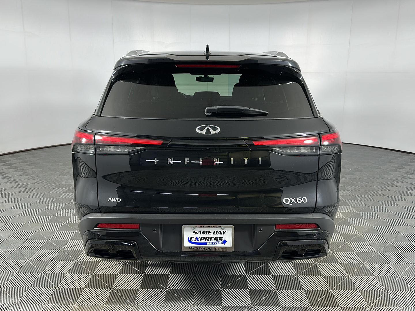 Certified Used 2023 Mineral Black INFINITI LUXE image 12