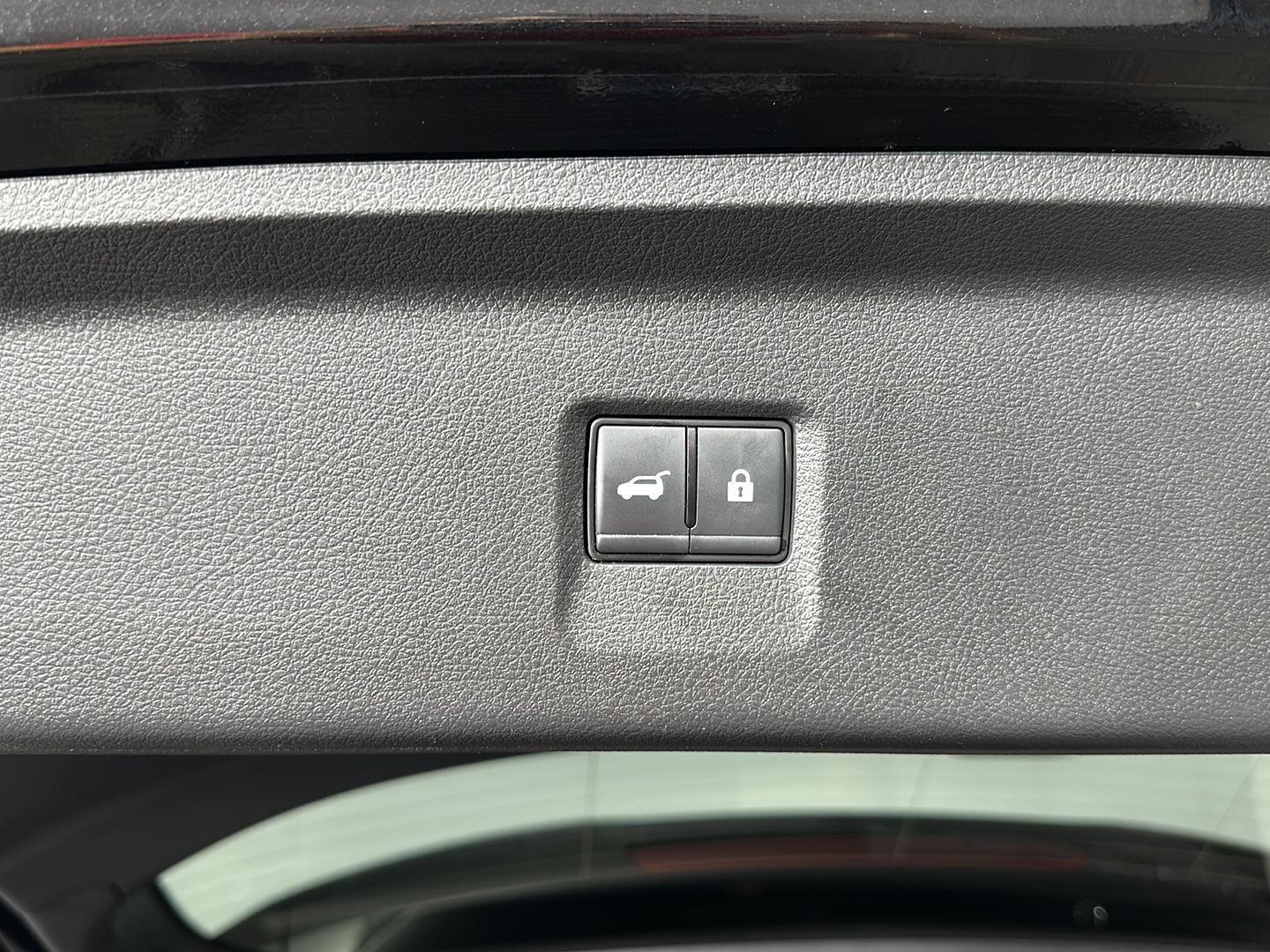 Certified Used 2023 Mineral Black INFINITI LUXE image 31