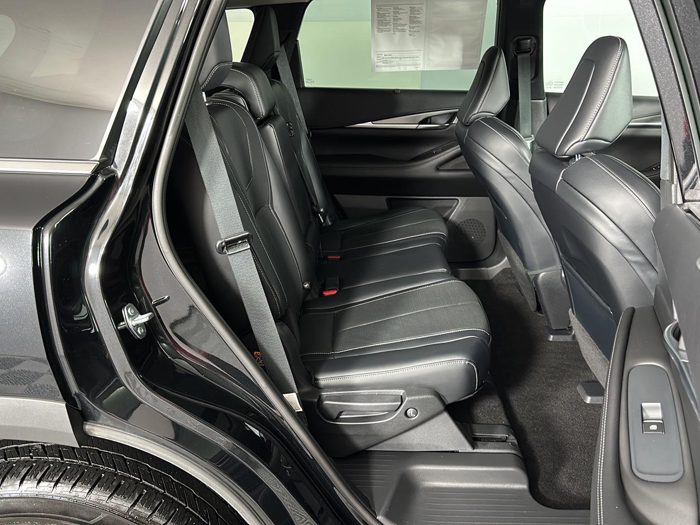 Certified Used 2023 Mineral Black INFINITI LUXE image 35