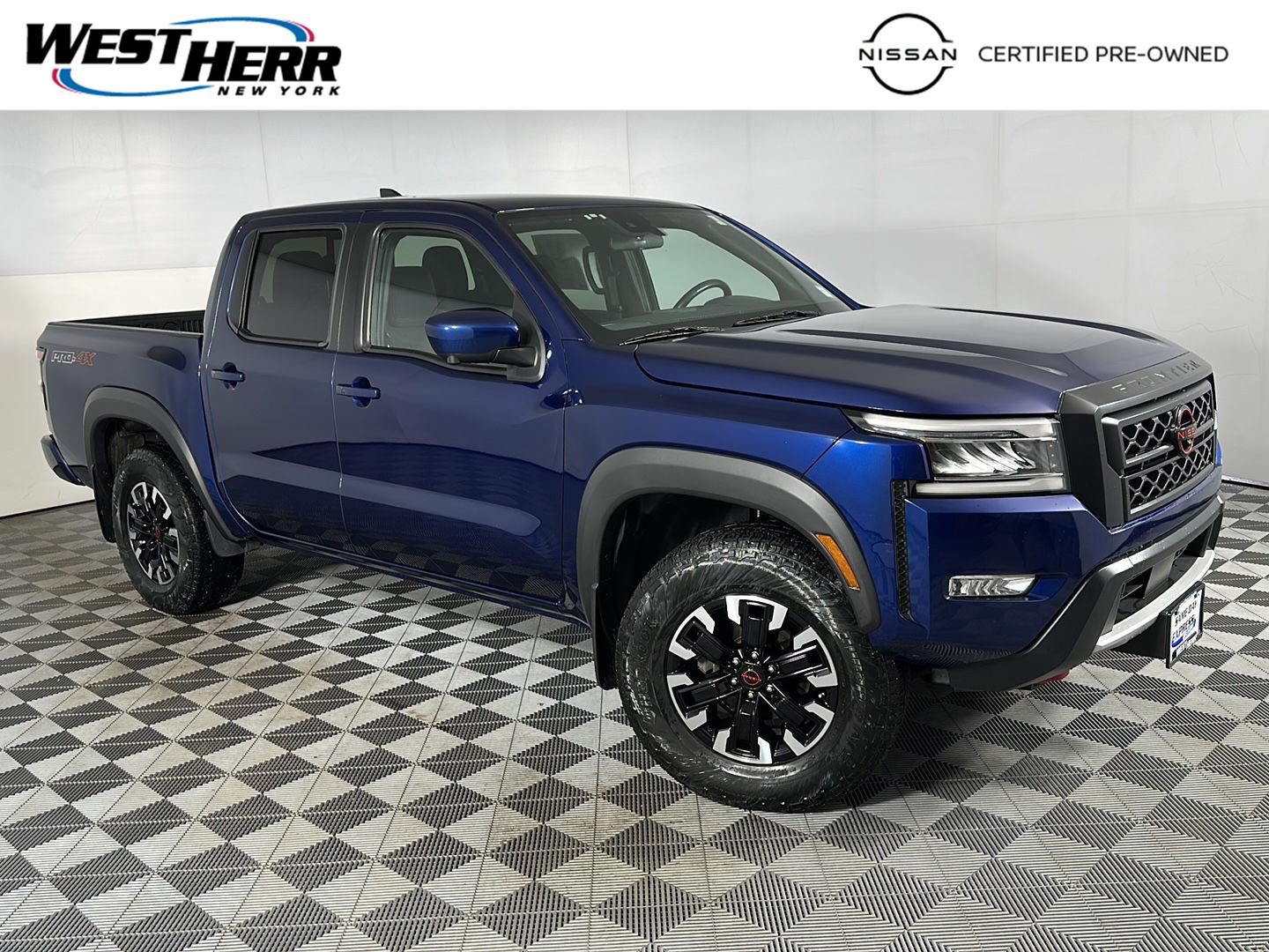  2023 Nissan Frontier PRO-4X Crew Cab 4WD   