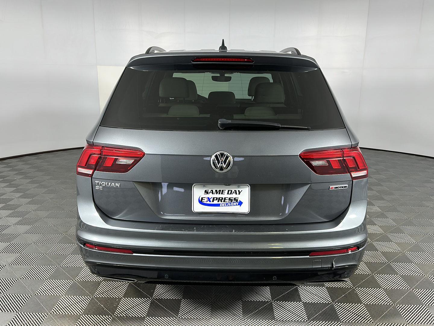 Used 2021 Platinum Gray Metallic Volkswagen SE R-Line Black image 31