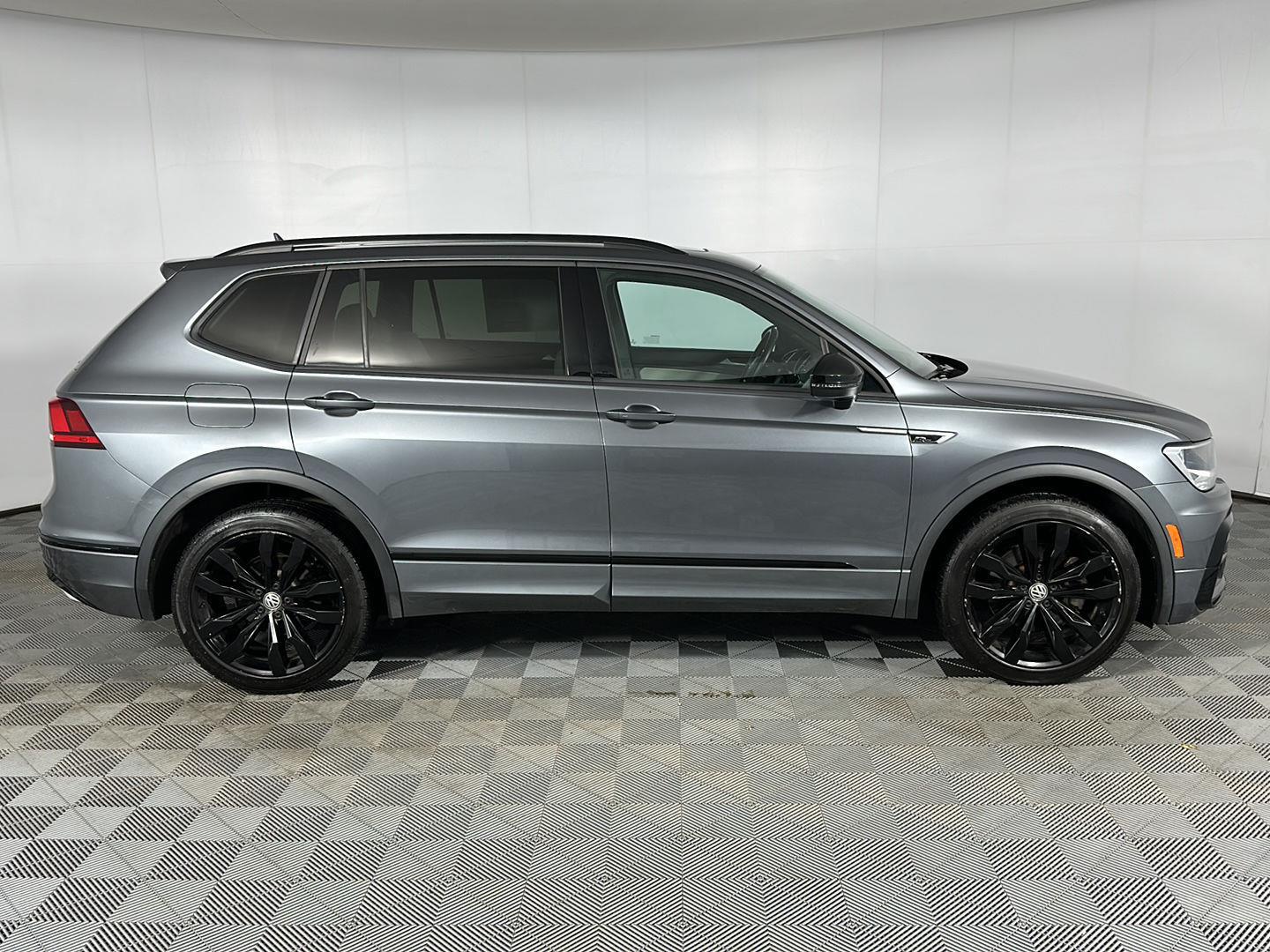 Used 2021 Platinum Gray Metallic Volkswagen SE R-Line Black image 34