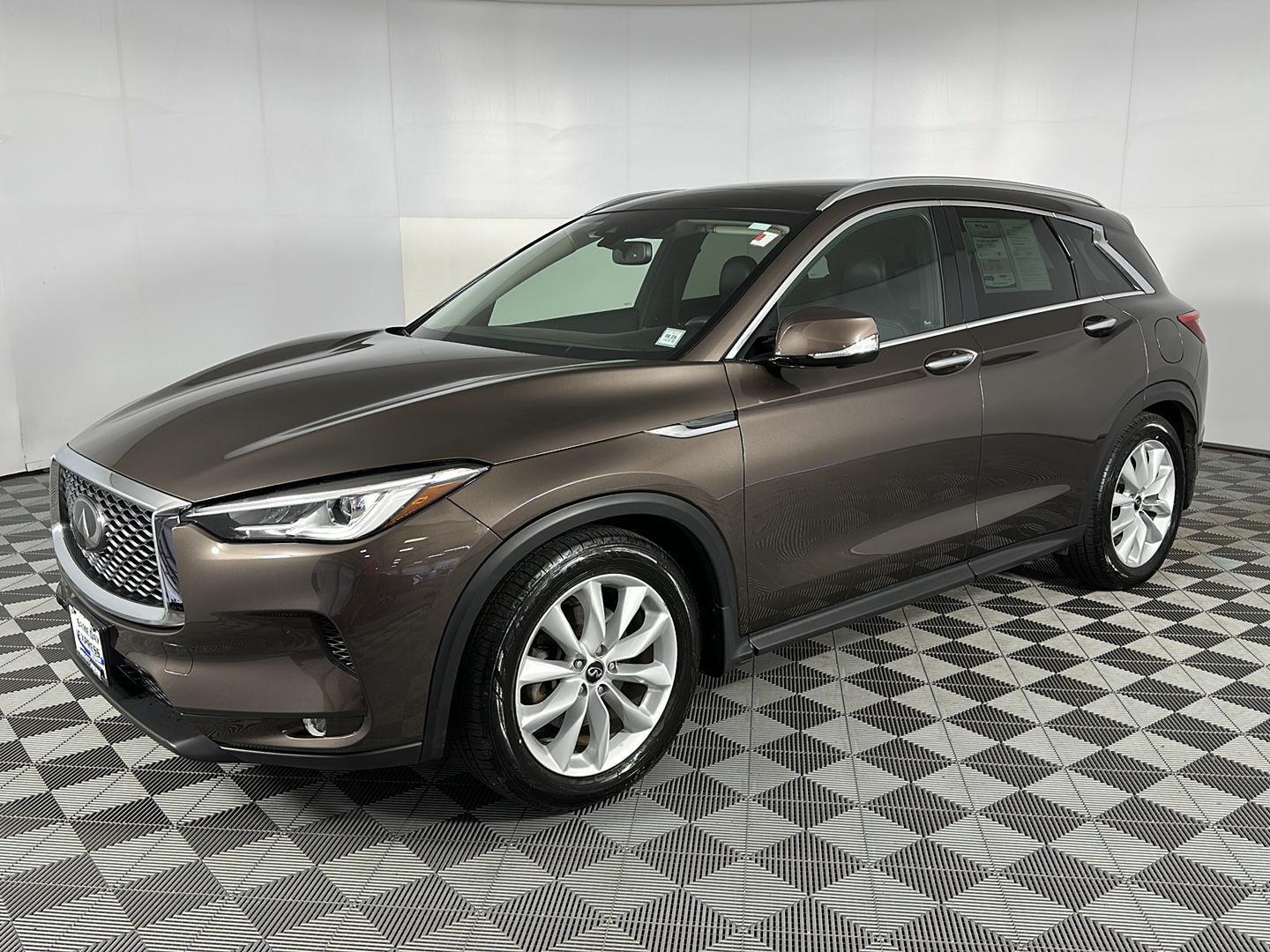 Used 2019 Chestnut Bronze INFINITI ESSENTIAL image 17